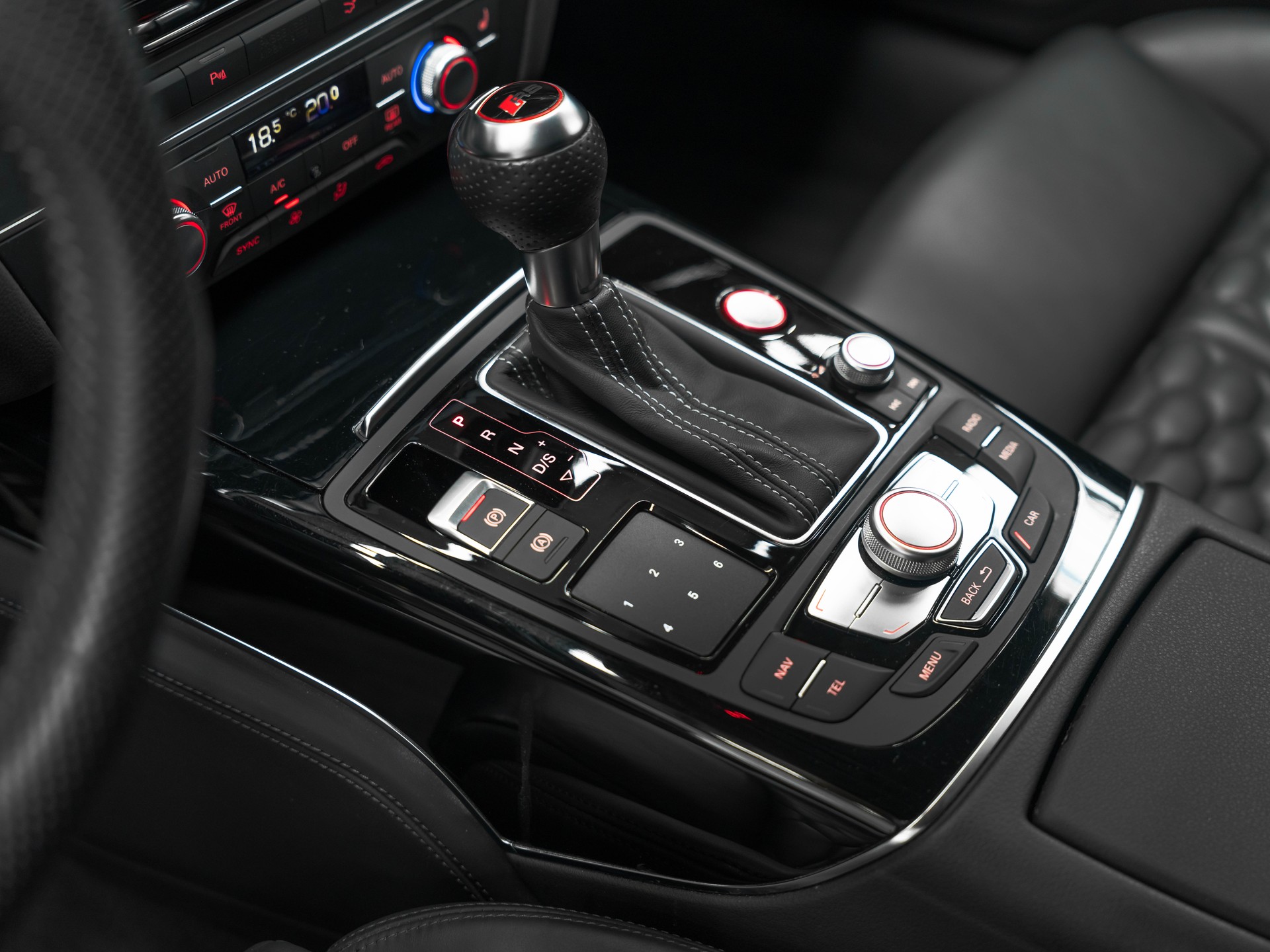 AUDI RS7 Sportback 4.0 TFSI V8 quattro S-tronic-image-19