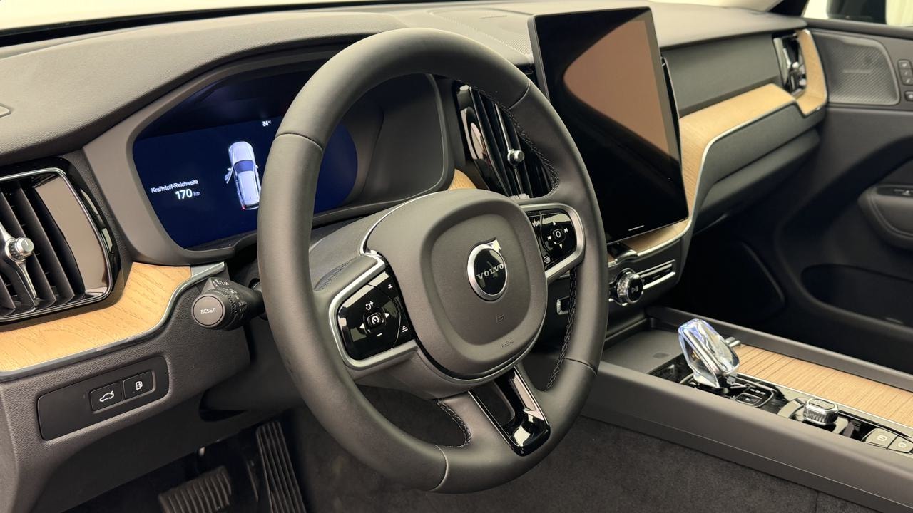 VOLVO XC60 T6 eAWD PluginHybrid Plus Dark Geartronic-image-6