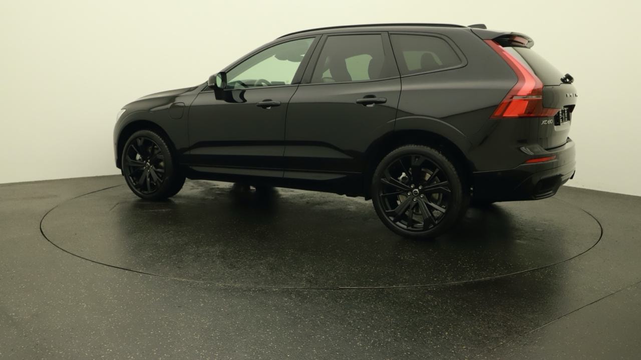 VOLVO XC60 T6 eAWD PluginHybrid Plus Dark Geartronic-showroom-element-2