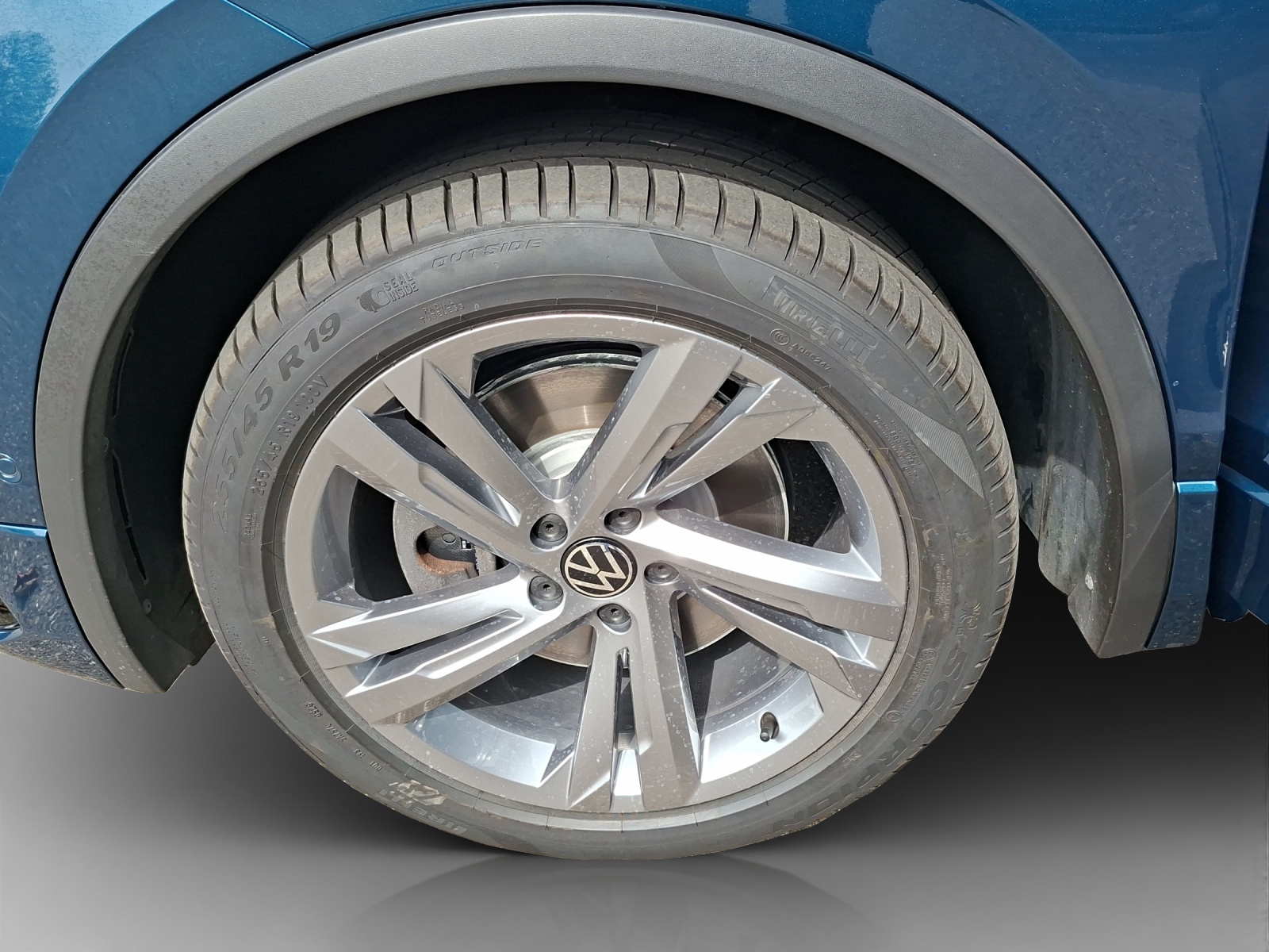 VW Tiguan 2.0TSI R-Line 4Motion DSG-image-13