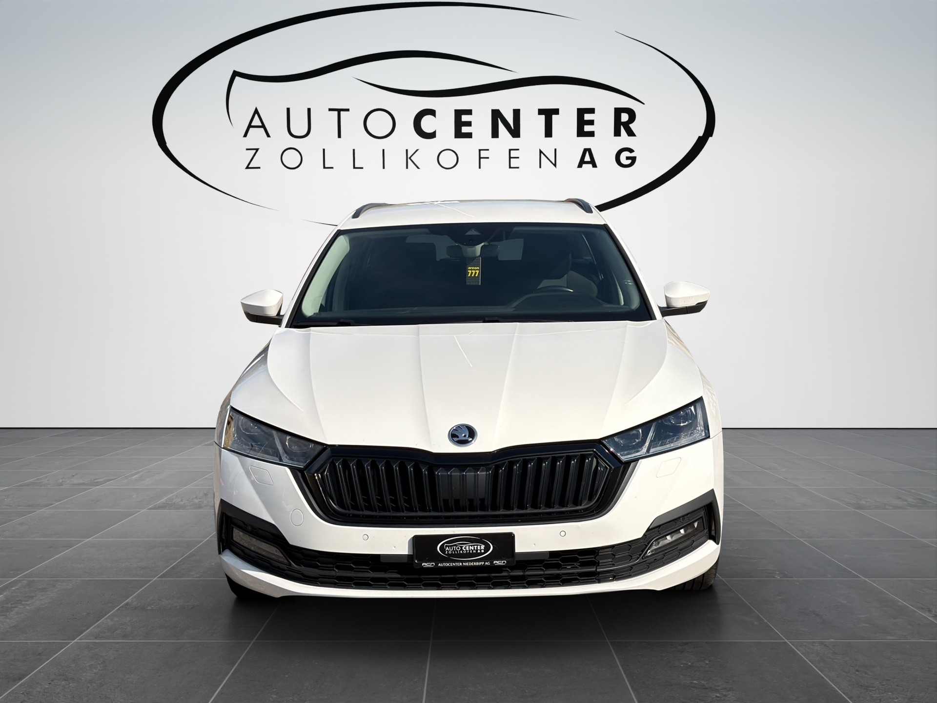 SKODA Octavia Combi 2.0 TDI DSG Ambition 4x4-showroom-element-2
