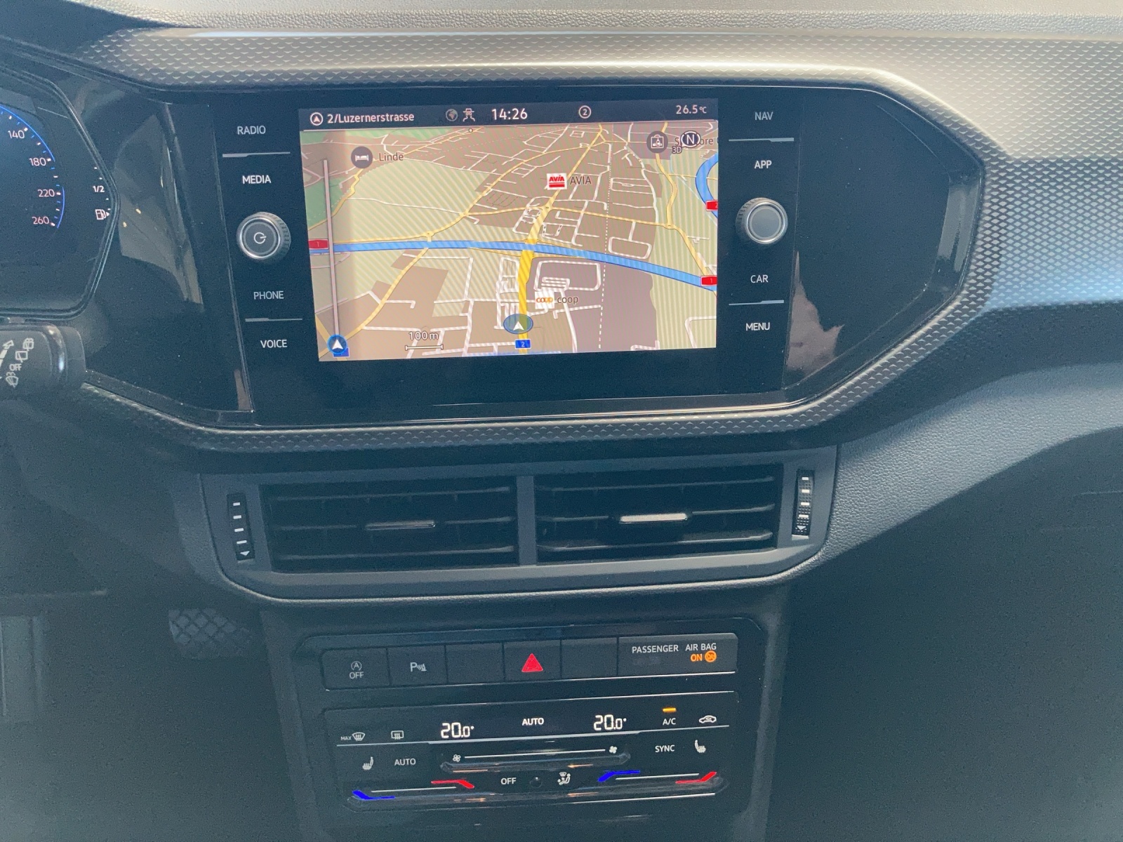 VW T-Cross 1.0 TSI Life DSG-image-10