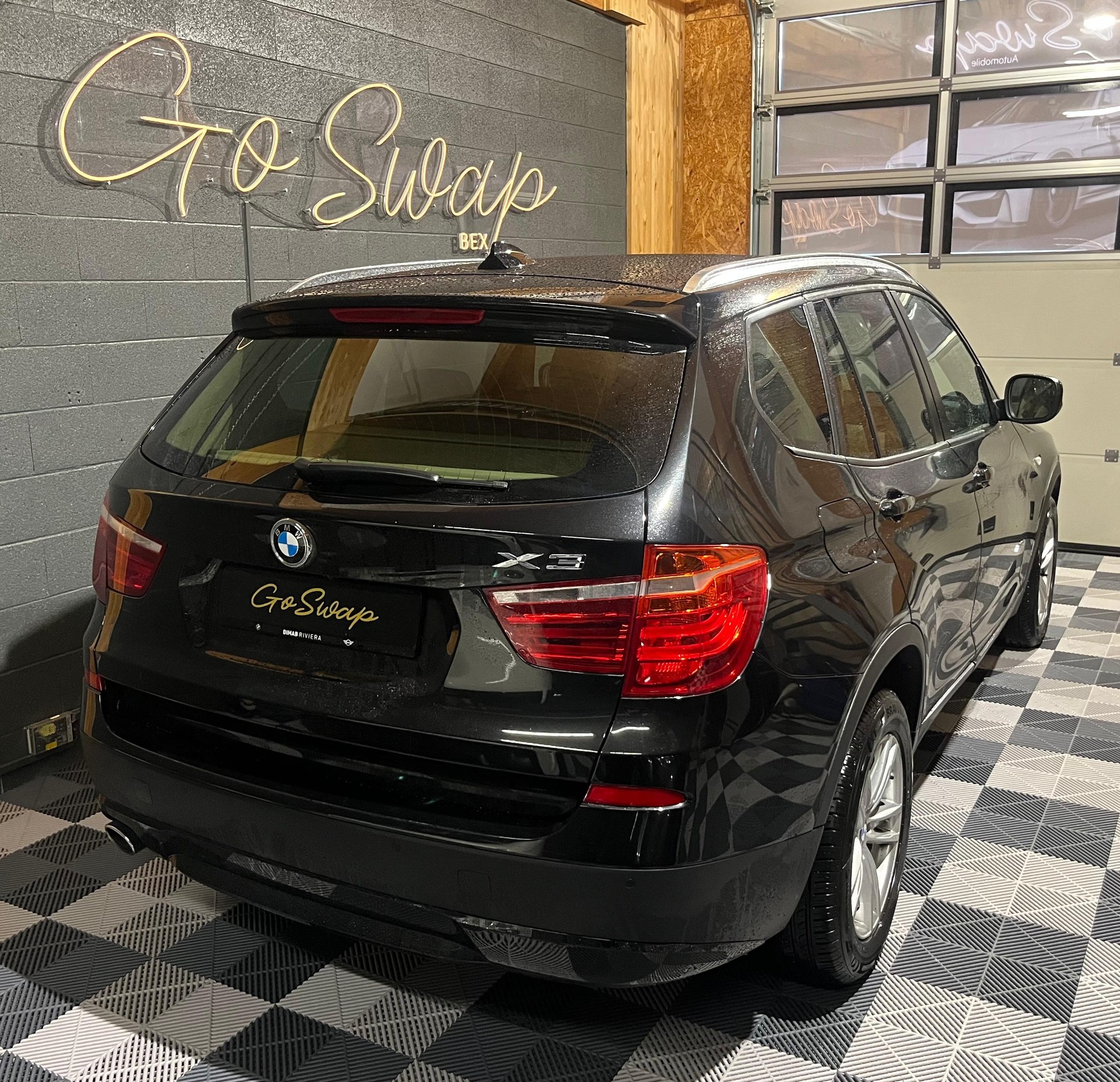BMW X3 xDrive 20d-showroom-element-3