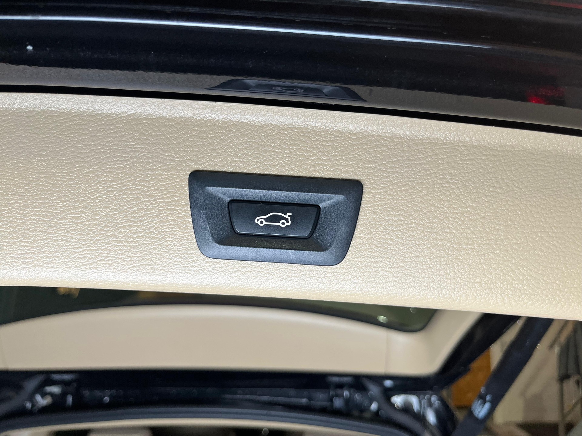 BMW X3 xDrive 20d-image-15