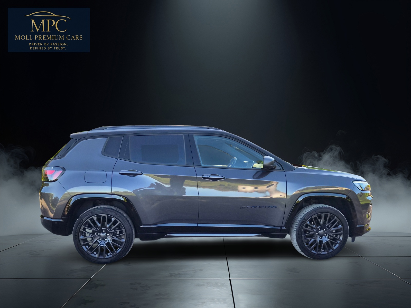 JEEP Compass 1.3 T PHEV 80th Anniversary AWD-showroom-element-3
