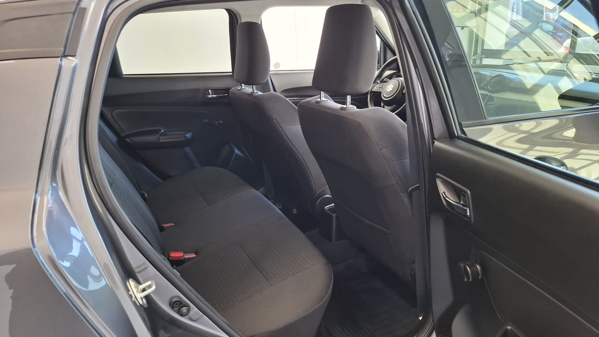 SUZUKI Swift 1.0 12V Compact+-image-8