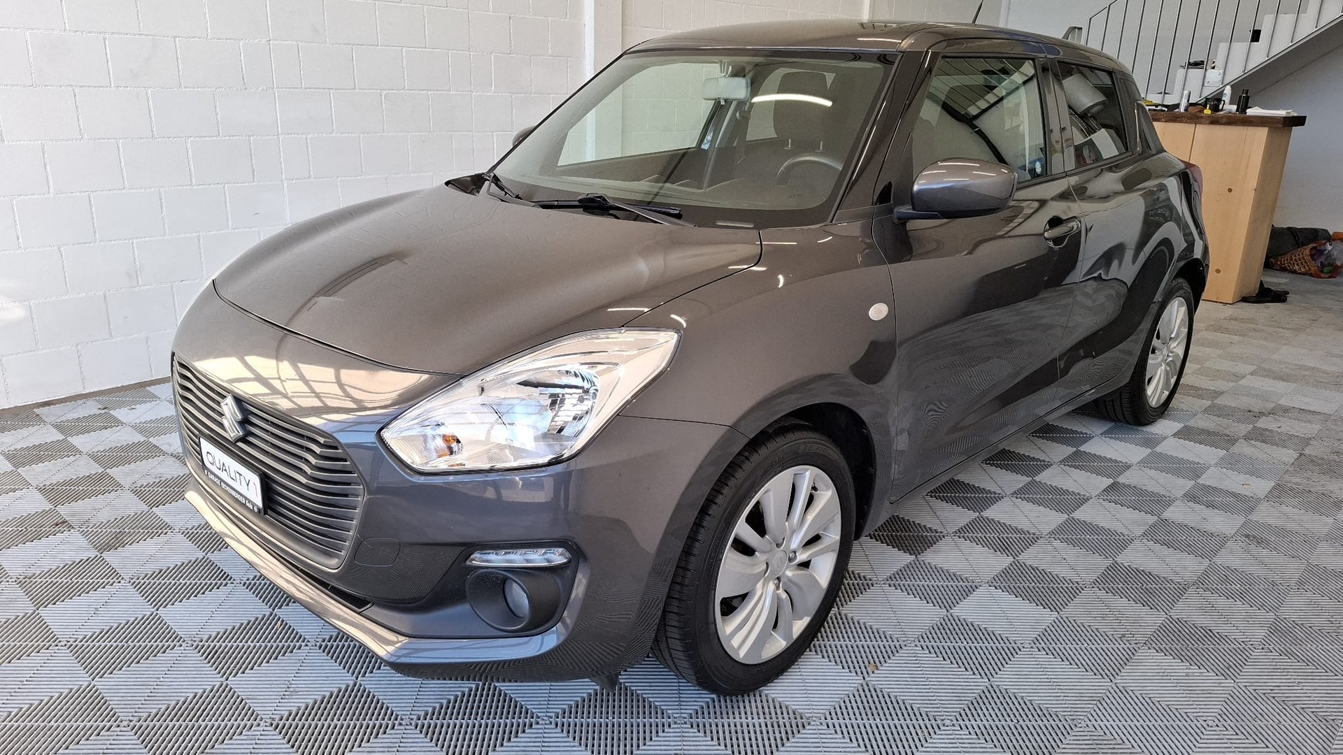 SUZUKI Swift 1.0 12V Compact+