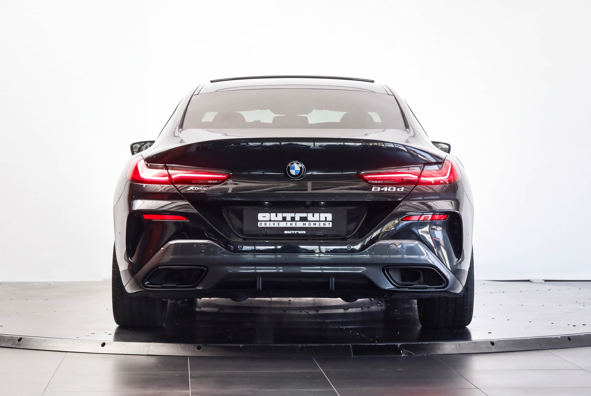 BMW 840d xDrive M Sport GranCoupé Laserlight / Toit panoramique / Jantes M 20"-showroom-element-2