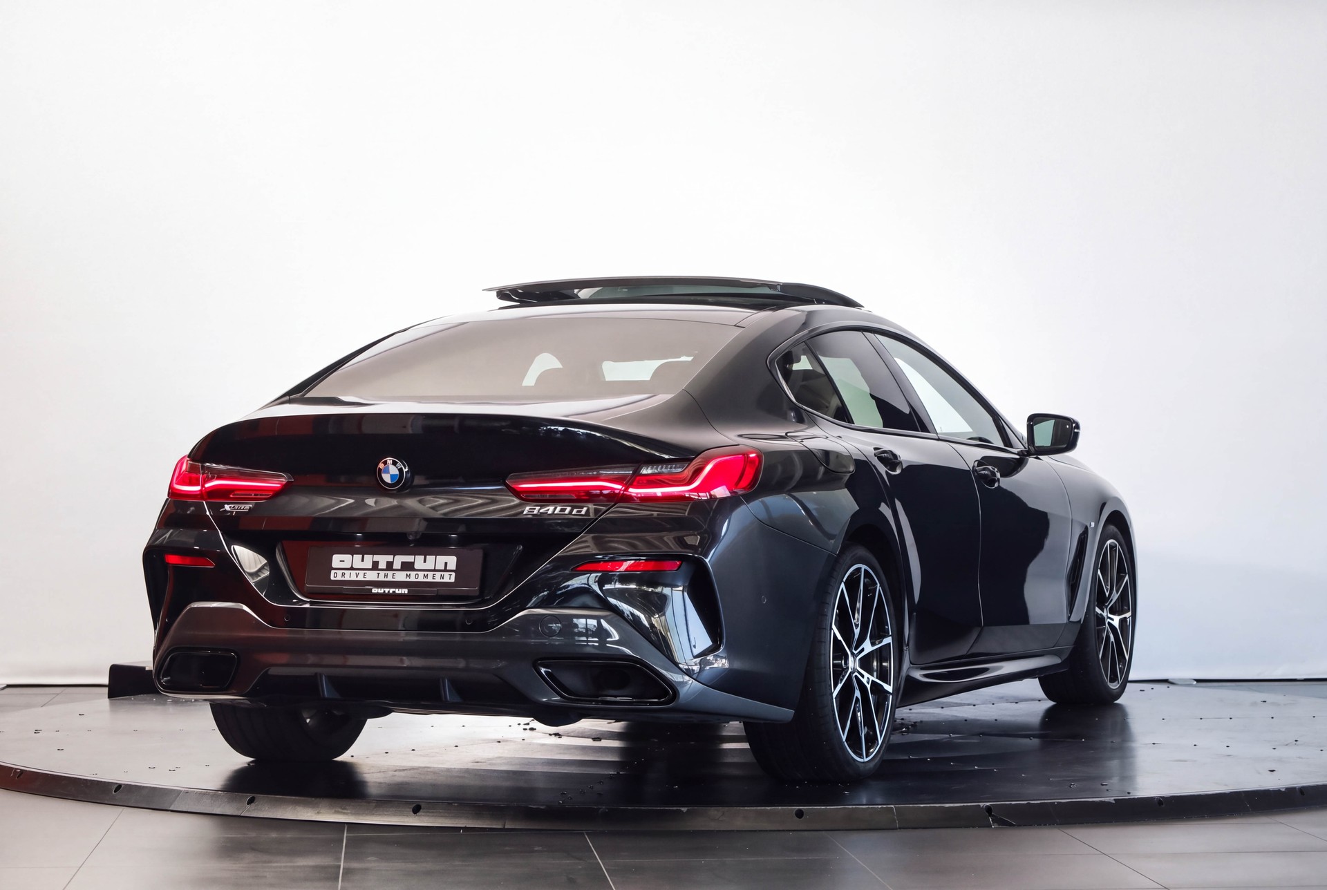 BMW 840d xDrive M Sport GranCoupé Laserlight • Toit panoramique • Jantes M 20"-image-5