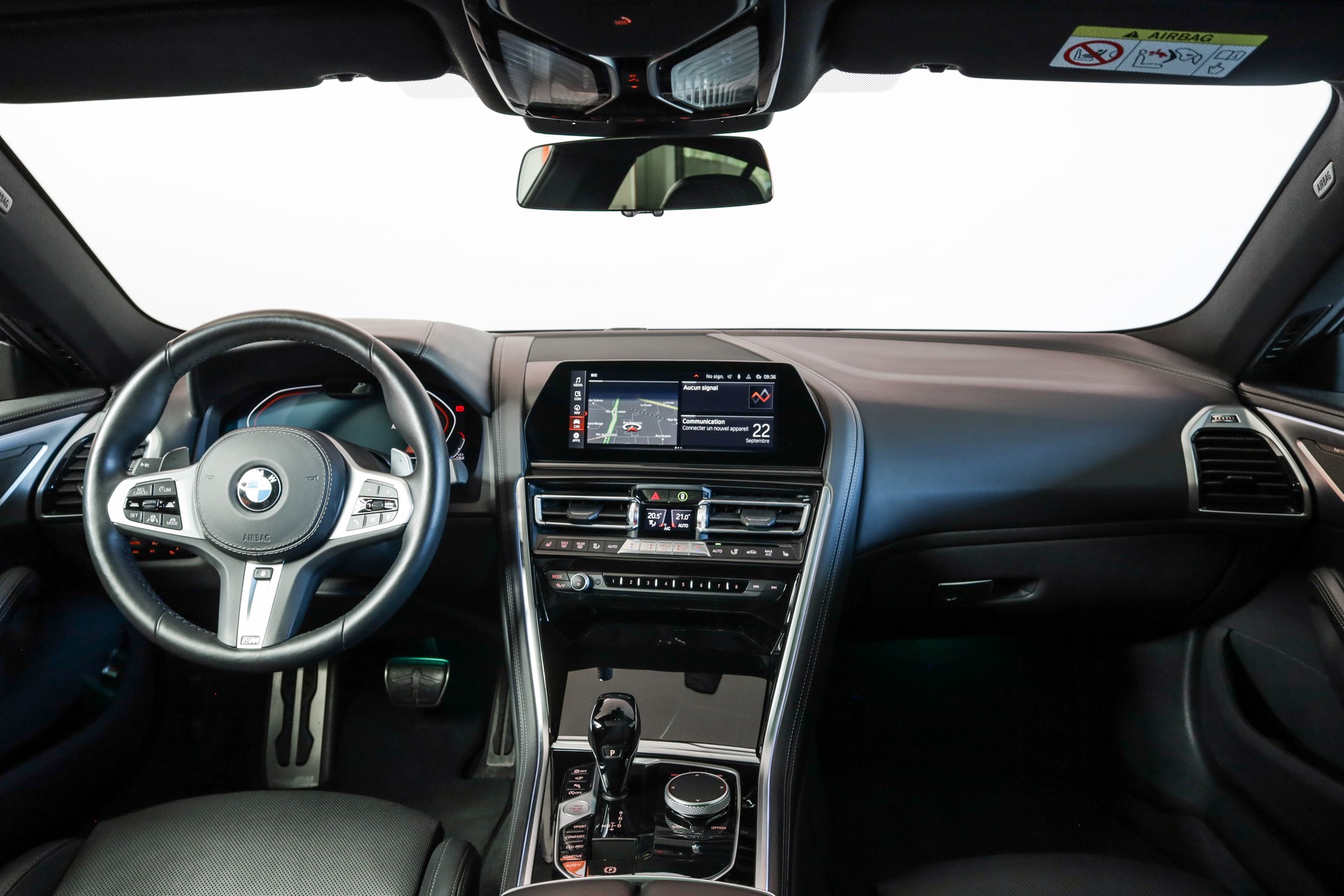 BMW 840d xDrive M Sport GranCoupé Laserlight • Toit panoramique • Jantes M 20"-image-11