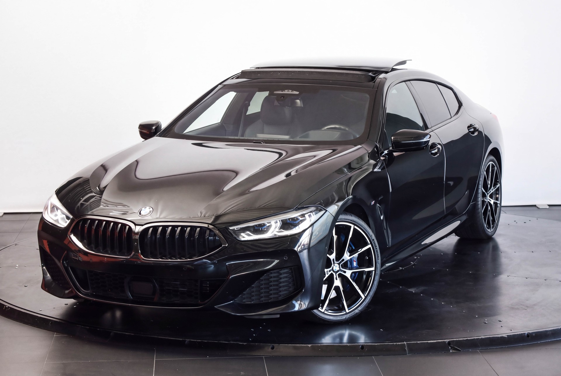BMW 840d xDrive M Sport GranCoupé Laserlight • Toit panoramique • Jantes M 20"-image-4