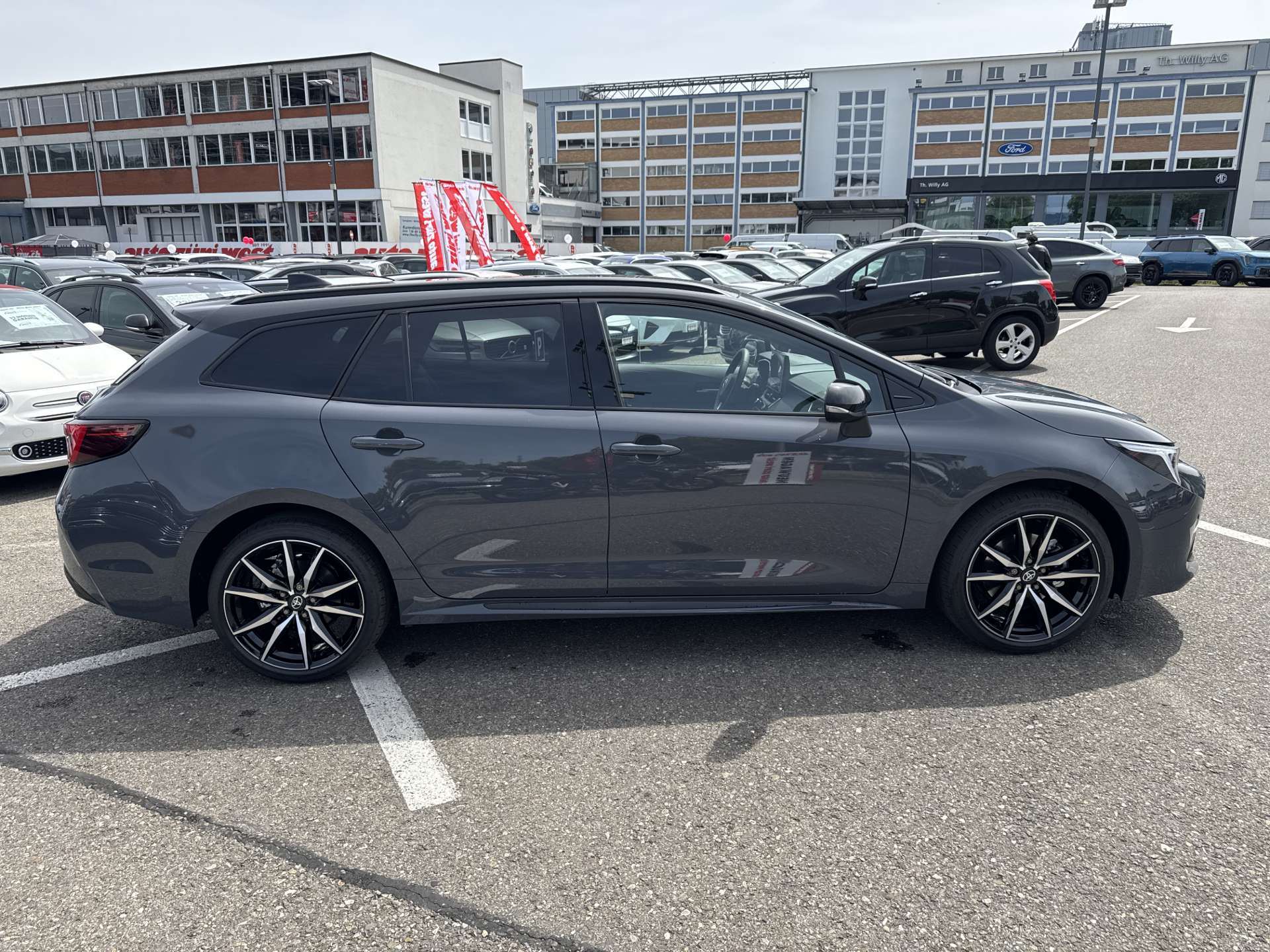 TOYOTA Corolla Touring Sports 2.0 HSD GR Sport e-CVT Automat-image-9