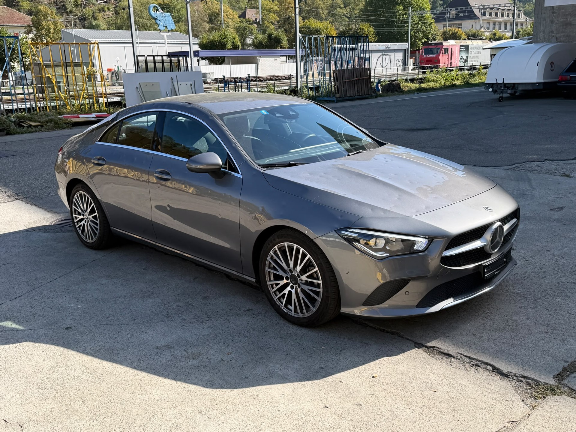 MERCEDES-BENZ CLA 200 Progressive 7G-DCT