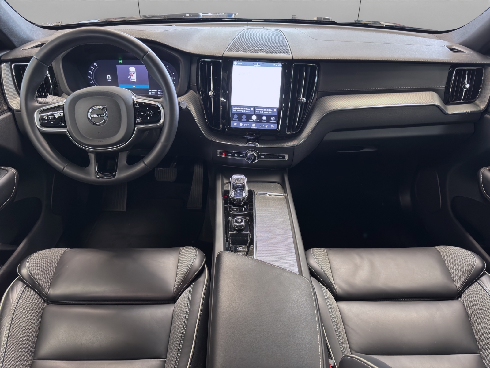 VOLVO XC60 2.0 T8 TE XCENTRIC Black Edition eAWD-image-11
