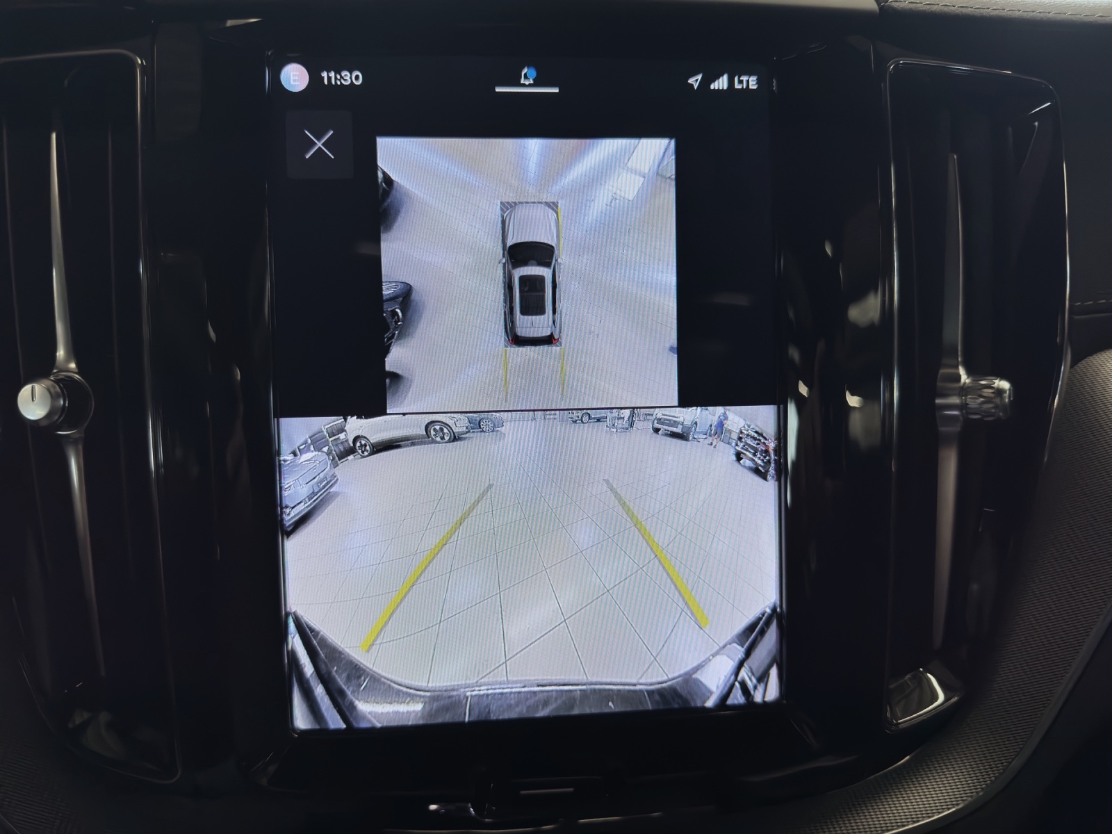 VOLVO XC60 2.0 T8 TE XCENTRIC Black Edition eAWD-image-8