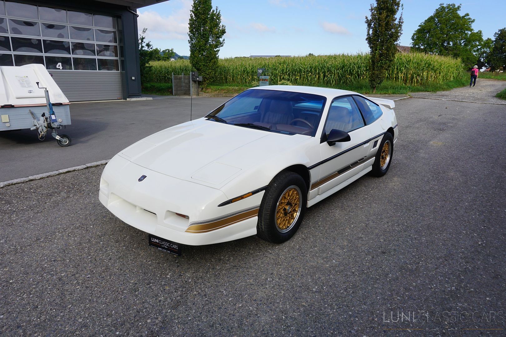 PONTIAC Fiero GT