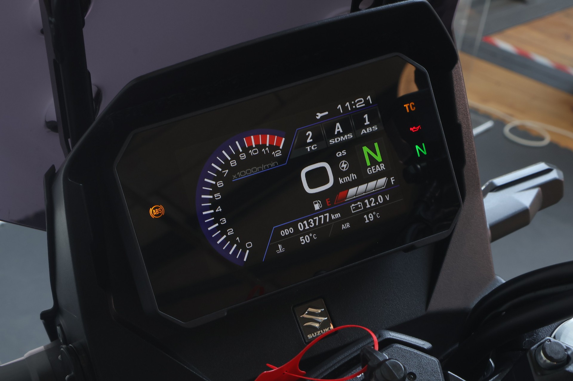 SUZUKI DL 800 A V-Strom-image-7