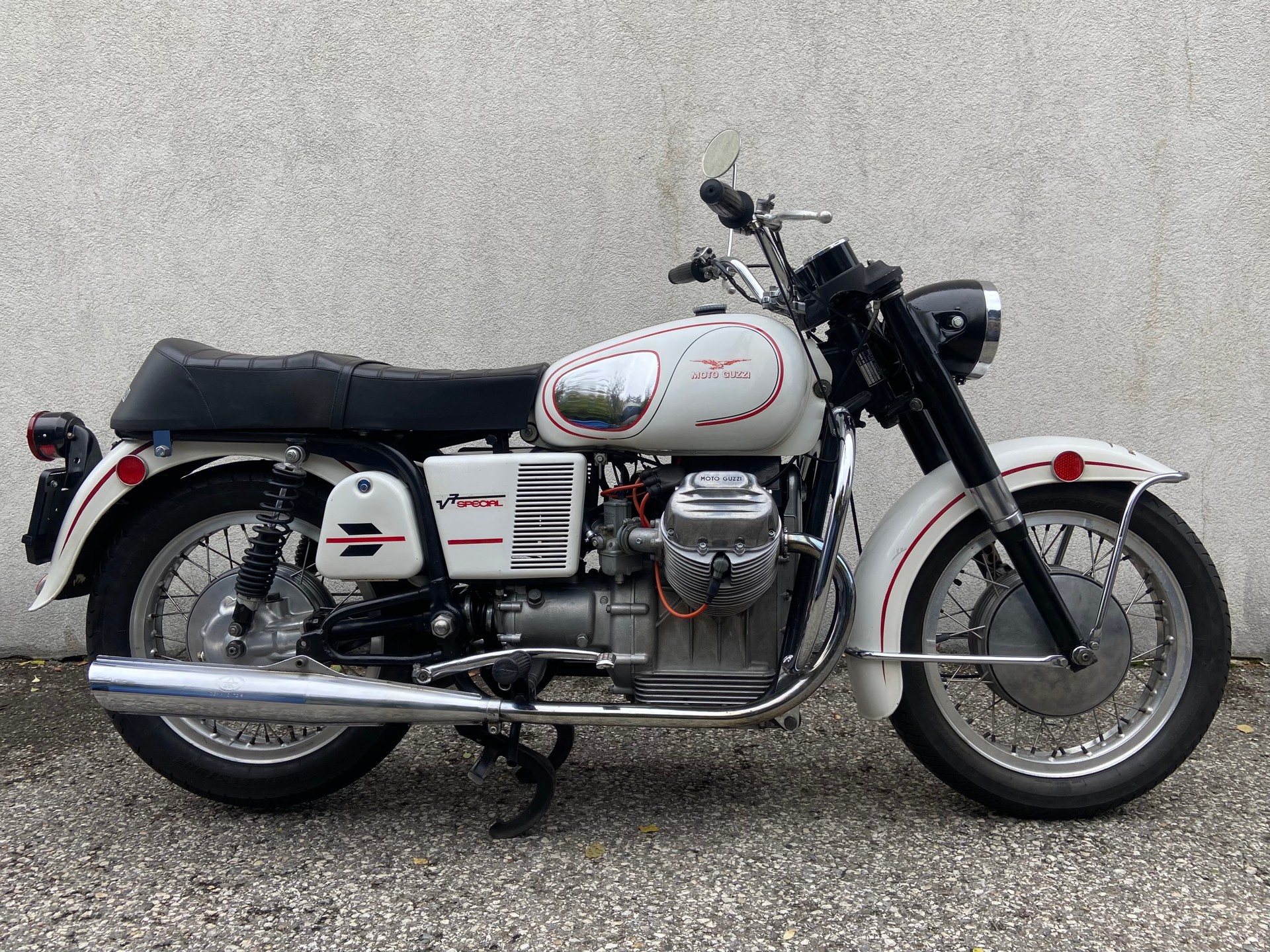 MOTO GUZZI V7 Spécial-image-1