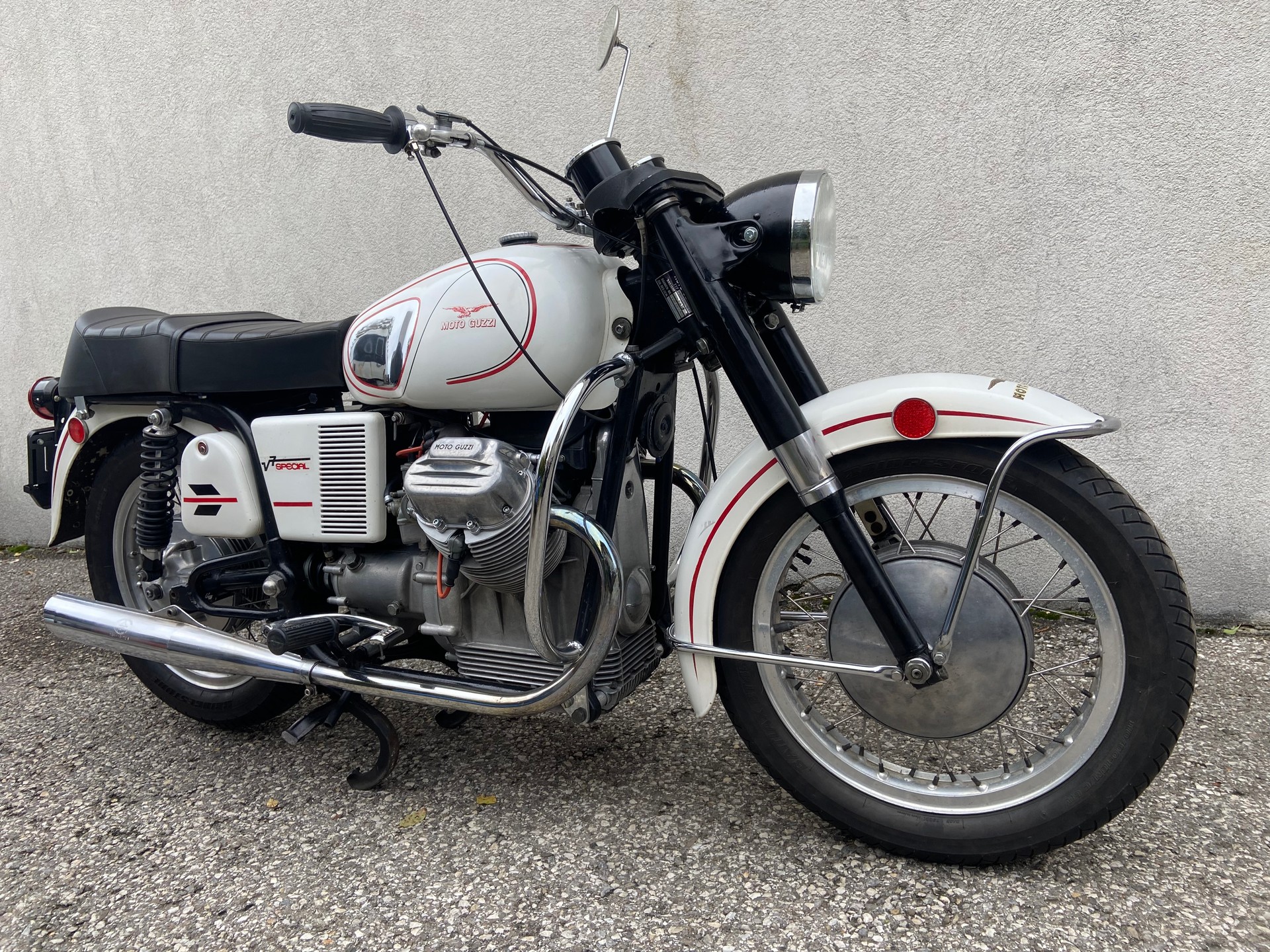 MOTO GUZZI V7 Spécial-image-3