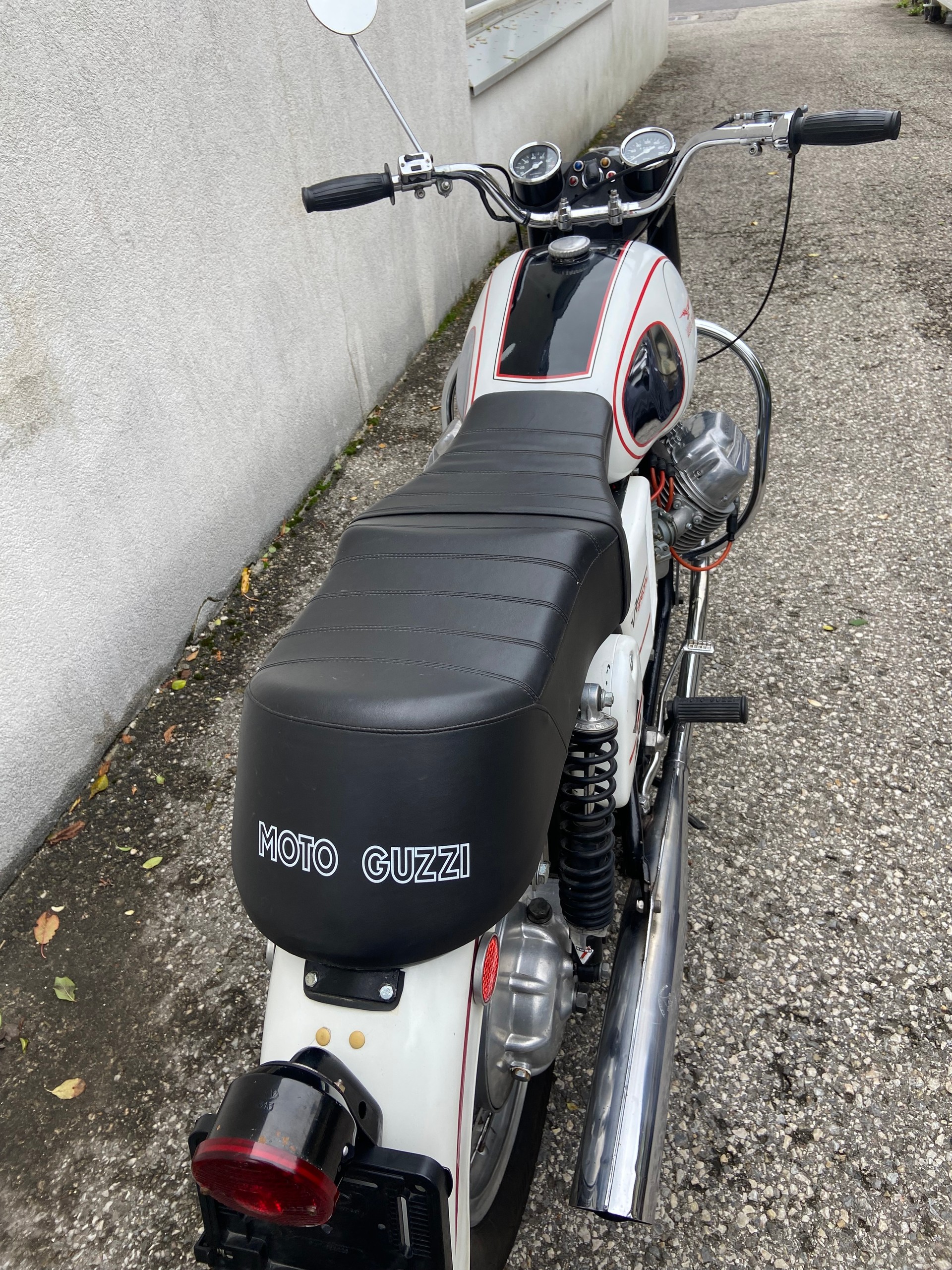 MOTO GUZZI V7 Spécial-image-4
