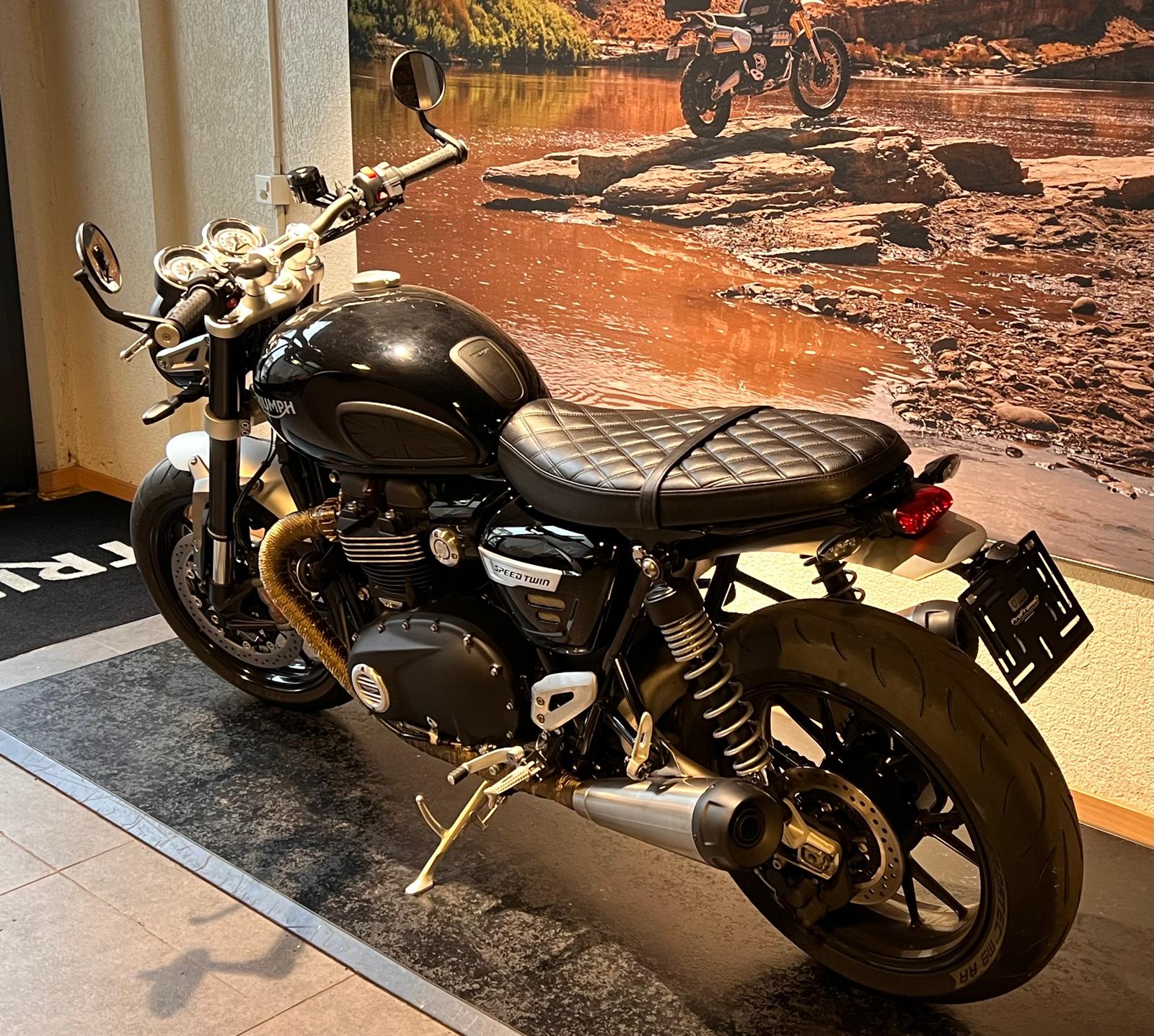 TRIUMPH Speed Twin 1200-image-4