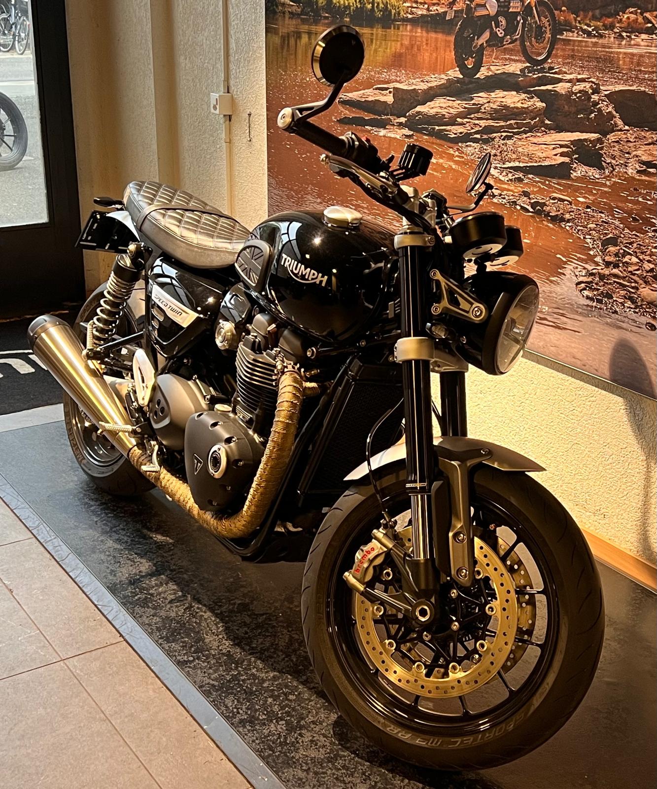 TRIUMPH Speed Twin 1200-image-1