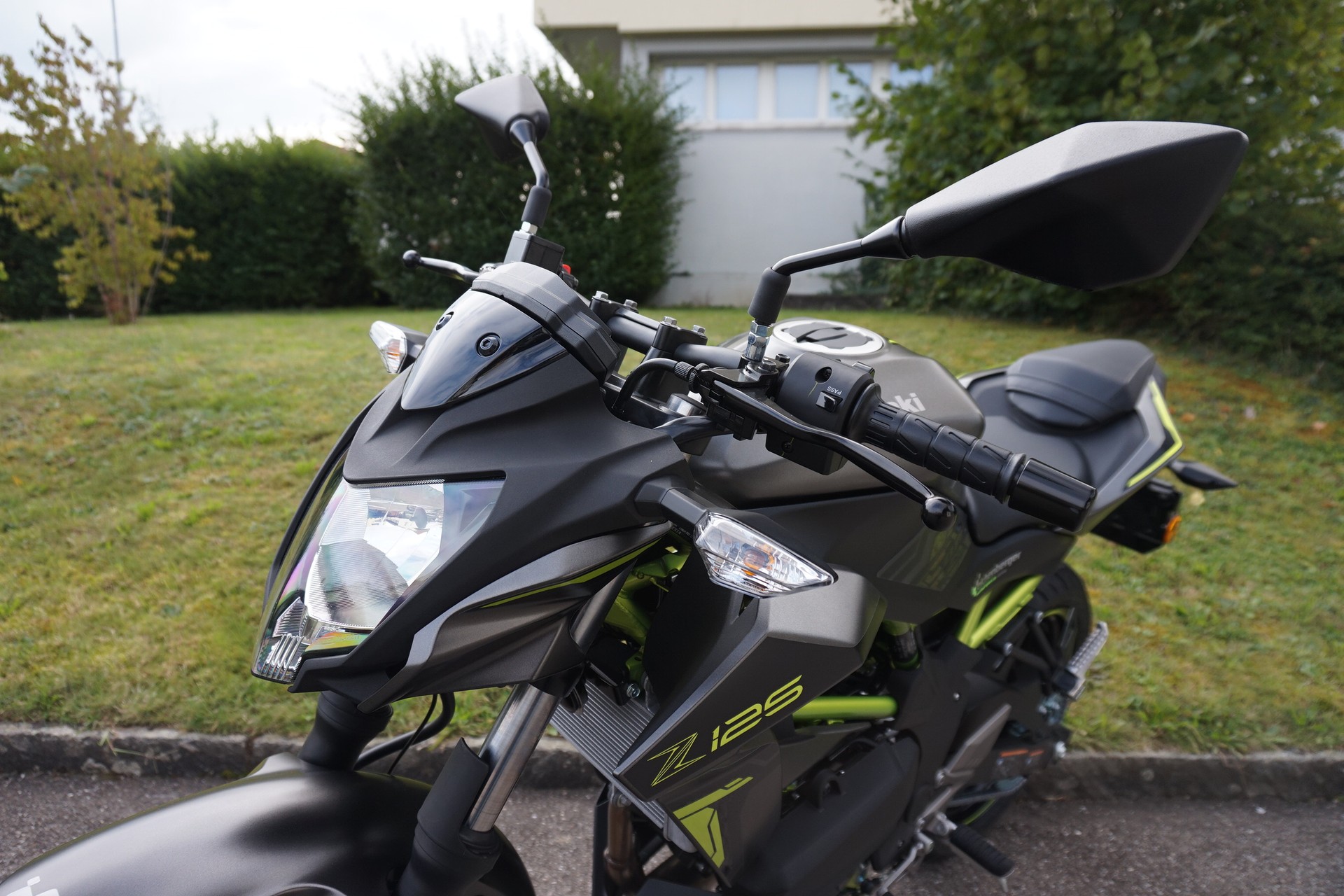 KAWASAKI Z 125 ABS MY24-image-4