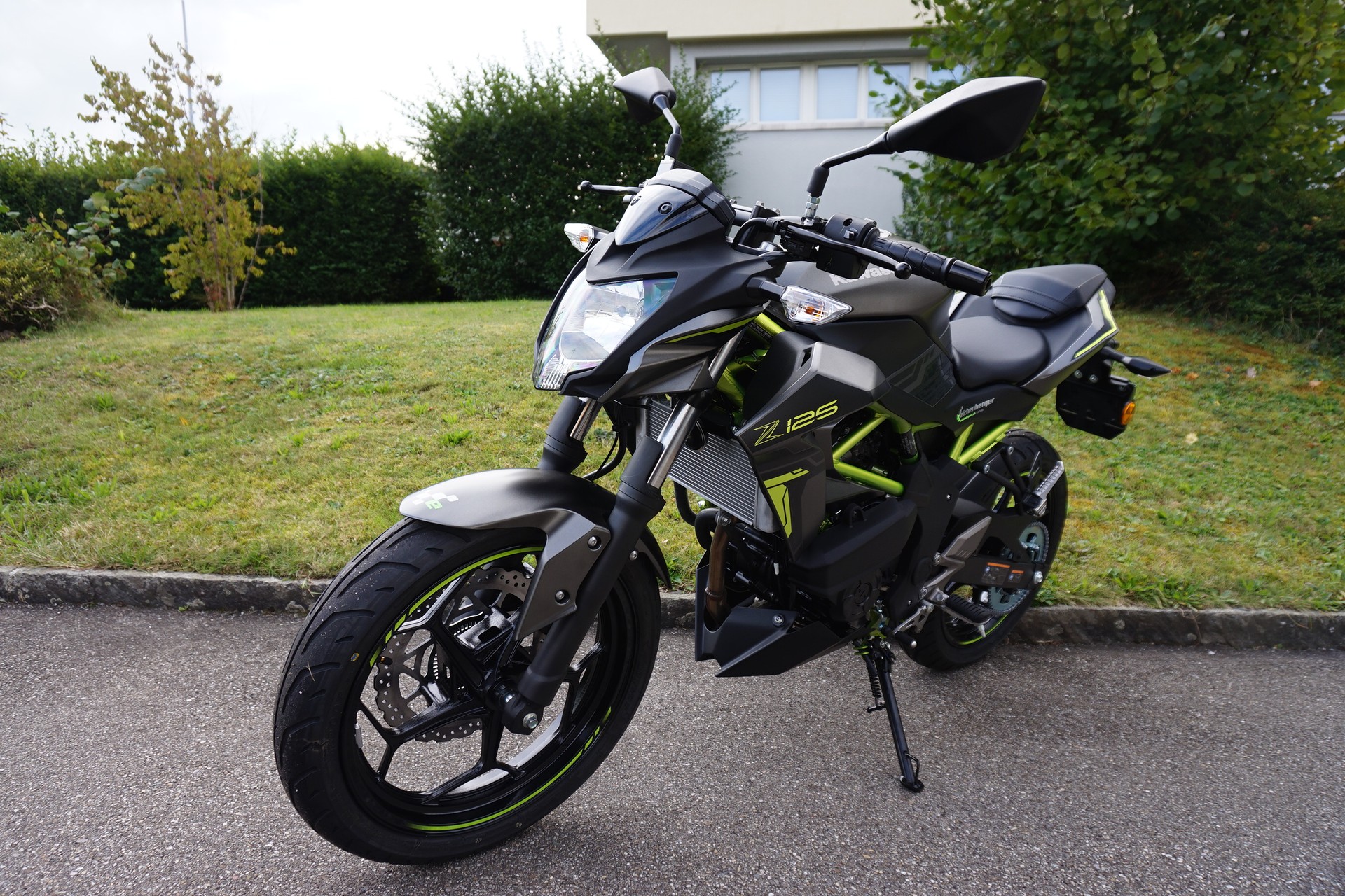 KAWASAKI Z 125 ABS MY24-image-1