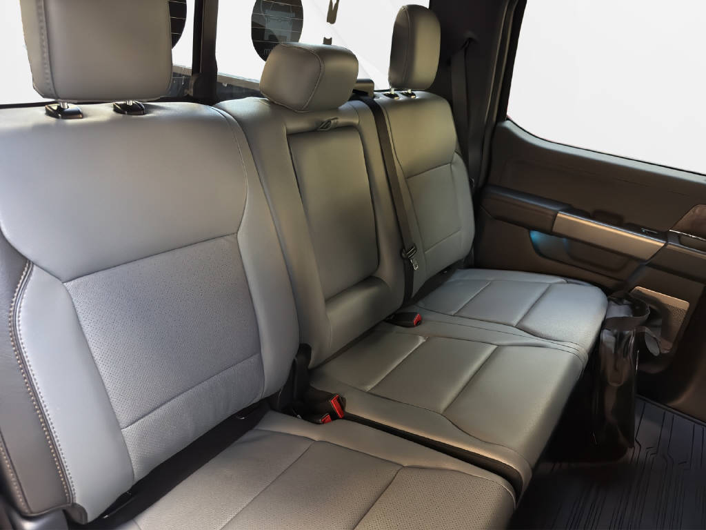 FORD F-150 Lightning DKab.Pick-up 98 kWh Lariat Launch Edition-image-7