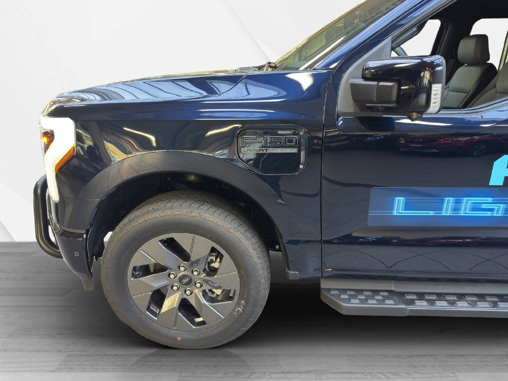 FORD F-150 Lightning DKab.Pick-up 98 kWh Lariat Launch Edition-image-9