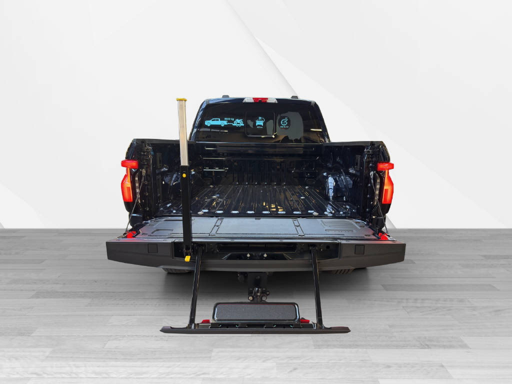 FORD F-150 Lightning DKab.Pick-up 98 kWh Lariat Launch Edition-image-8
