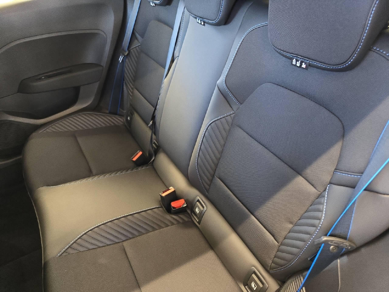 RENAULT CLIO esprit Alpine E-TECH full hybrid 145-image-7