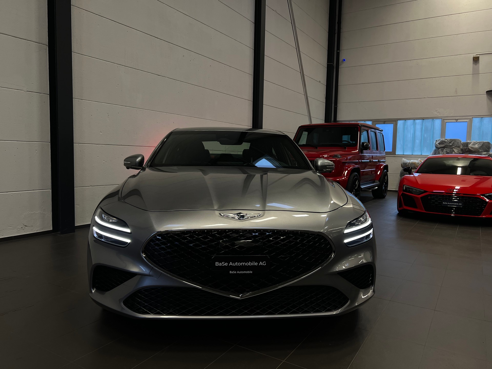 GENESIS G70 2.0 TGDI Sport AT8 AWD-image-7