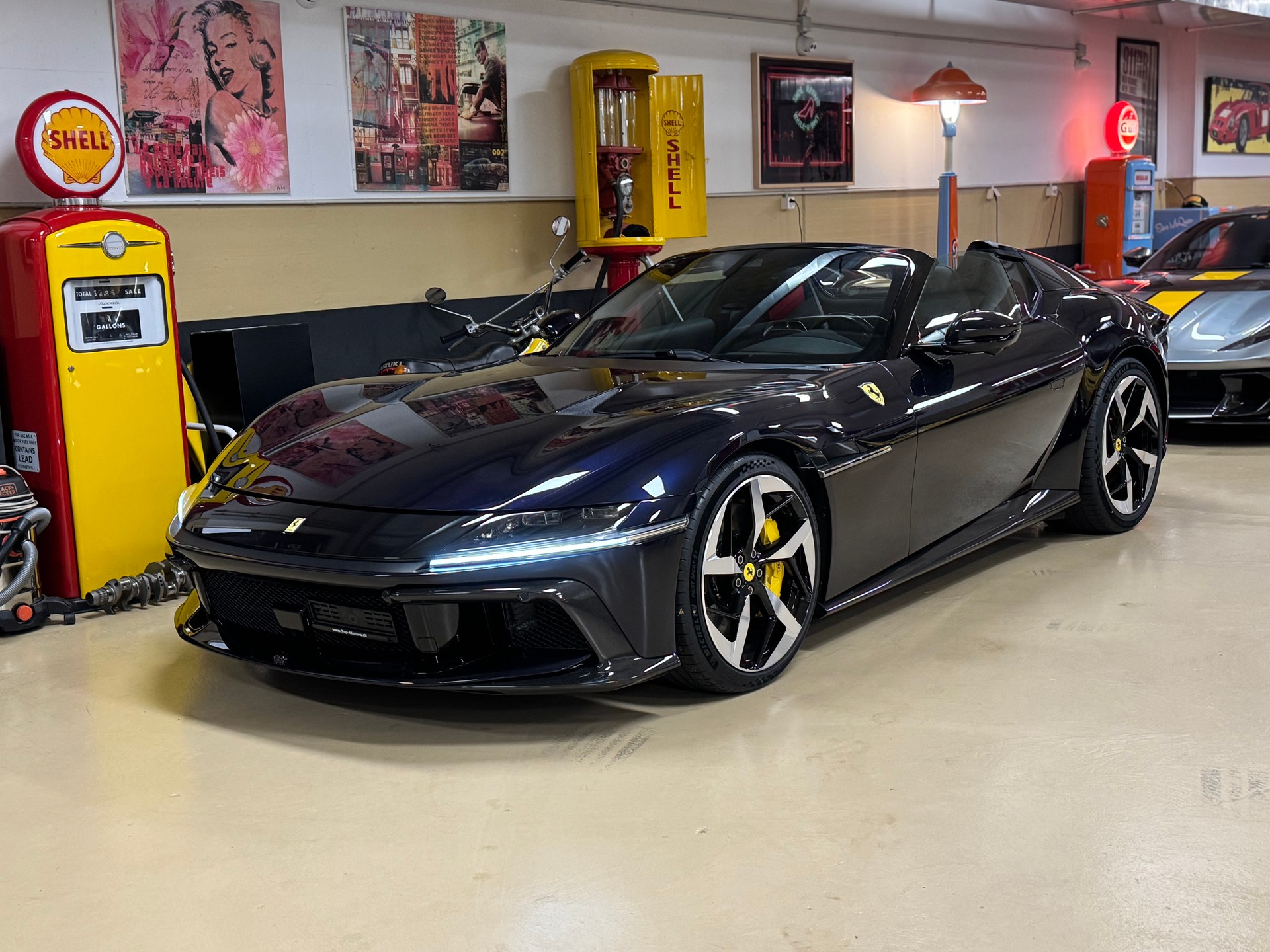 FERRARI 12 Cilindri