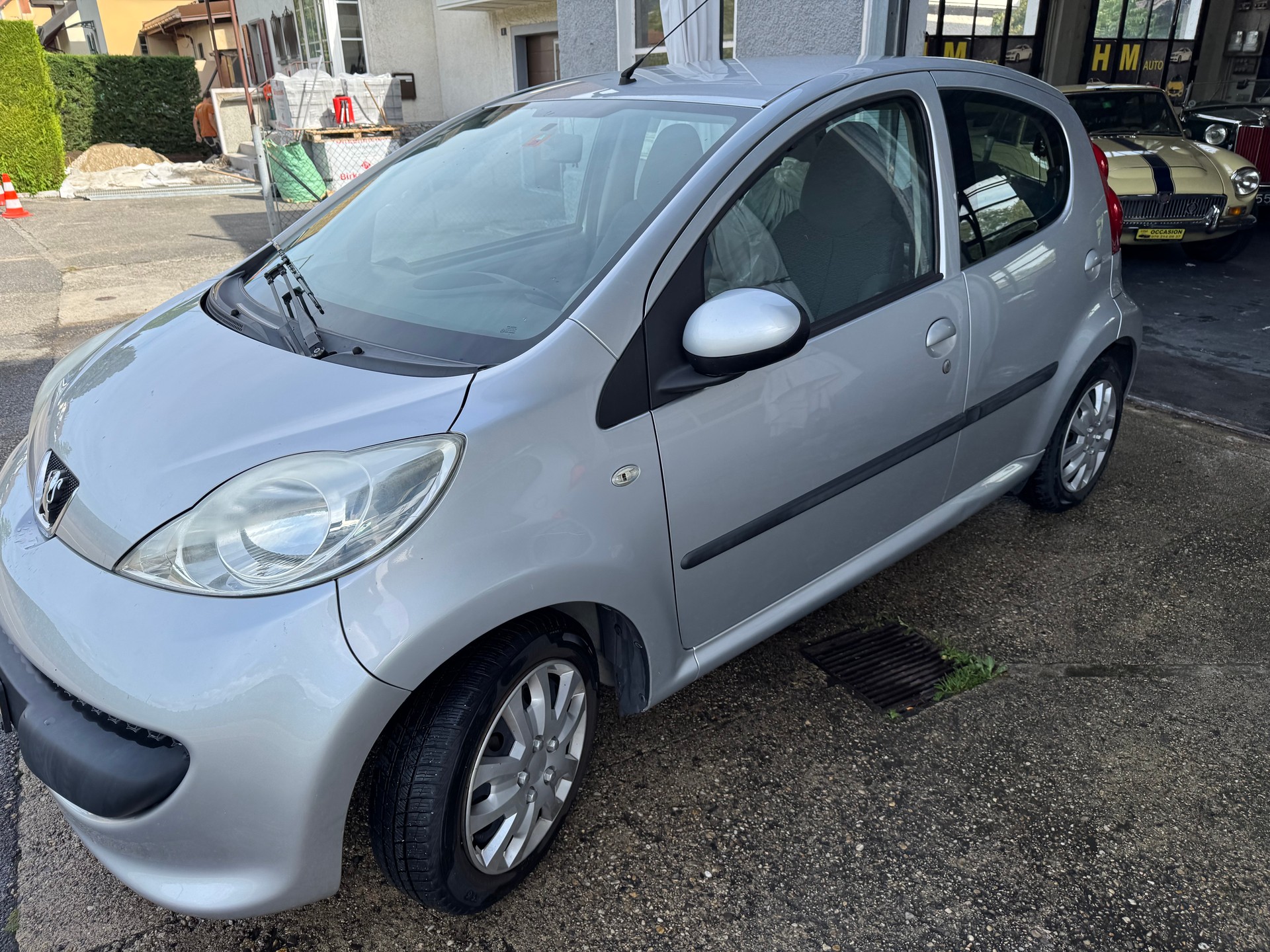 PEUGEOT 107 1.0 Trendy-image-3