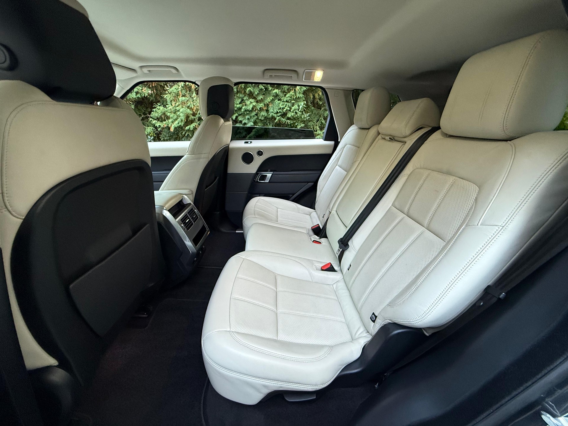 LAND ROVER Range Rover Sport 3.0 V6 S/C HSE Dynamic Automatic *Facelift*-image-24