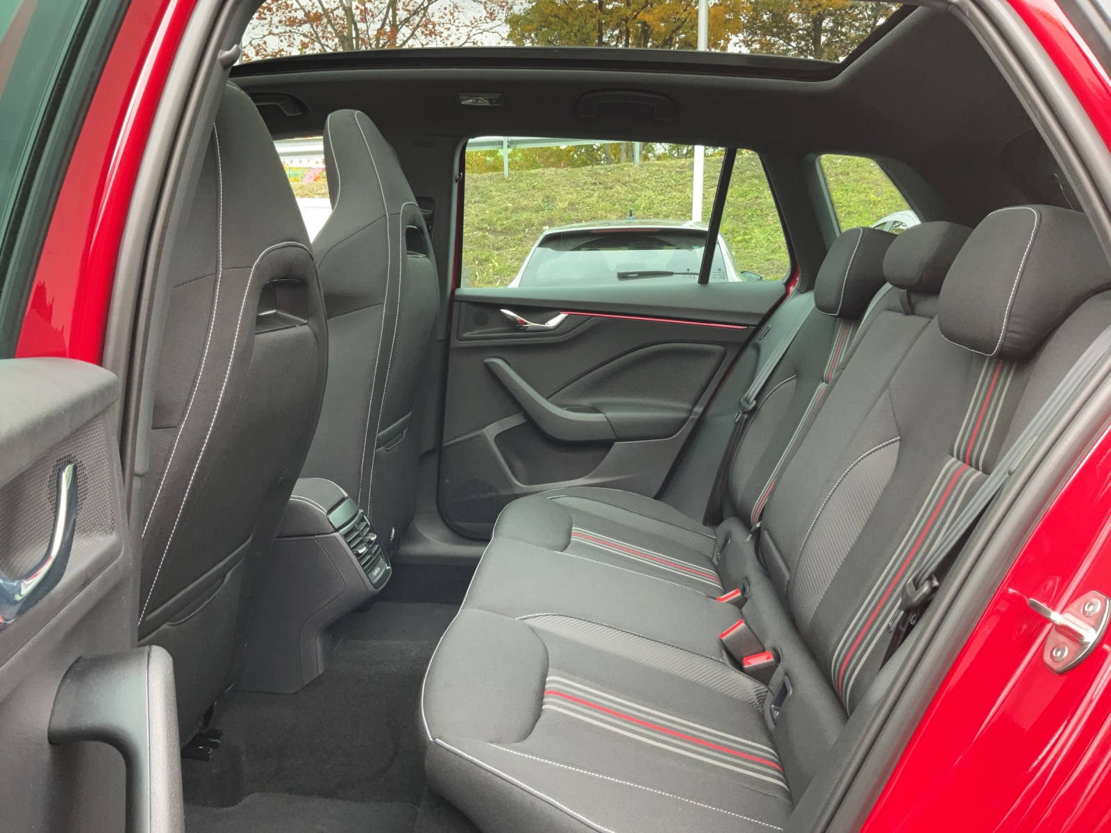 SKODA Kamiq 1.5 TSI Monte Carlo DSG-image-10