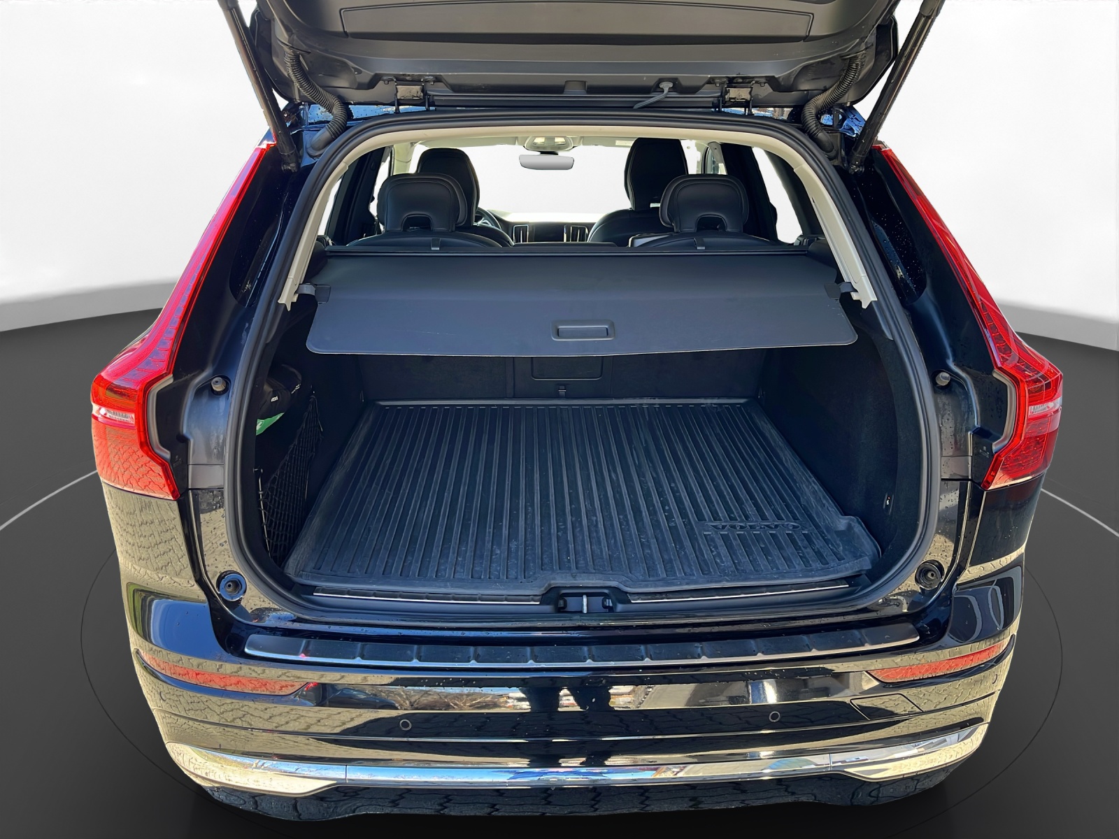 VOLVO XC60 B4 Diesel Mild Hybrid AWD Plus Bright Geartronic-image-13