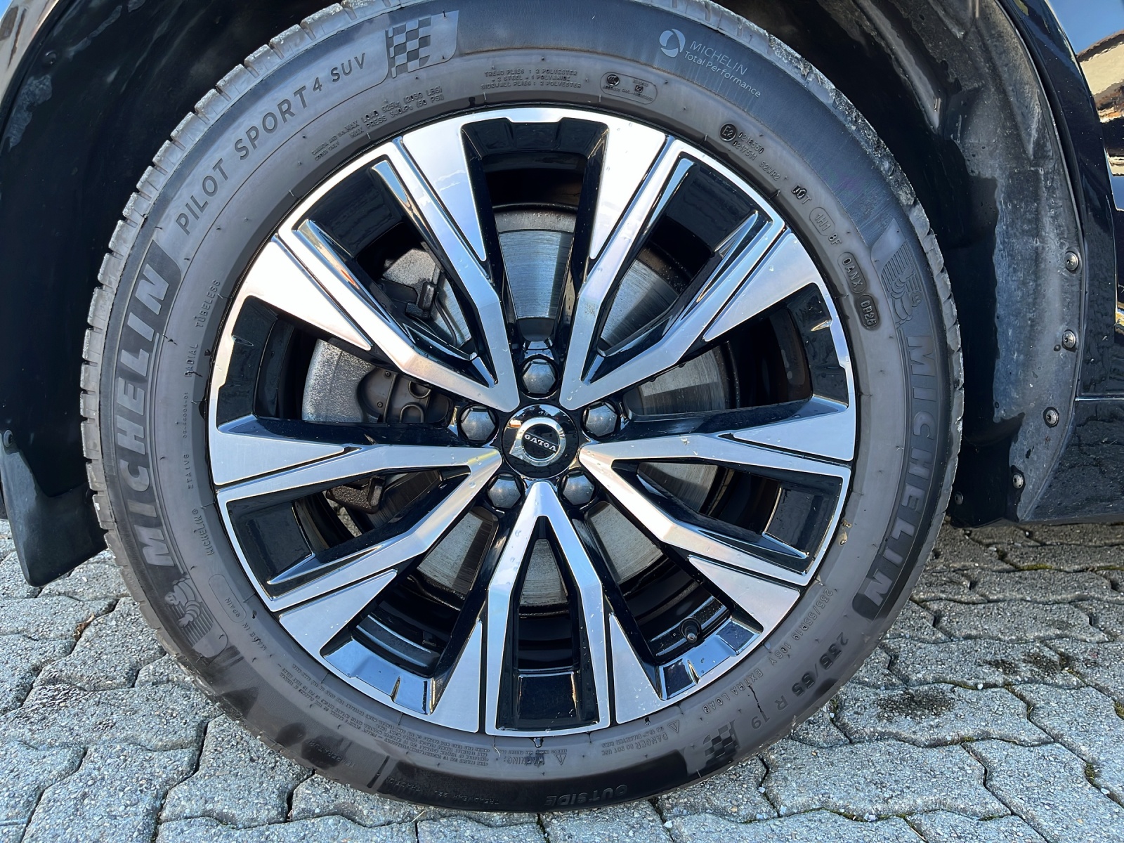 VOLVO XC60 B4 Diesel Mild Hybrid AWD Plus Bright Geartronic-image-16