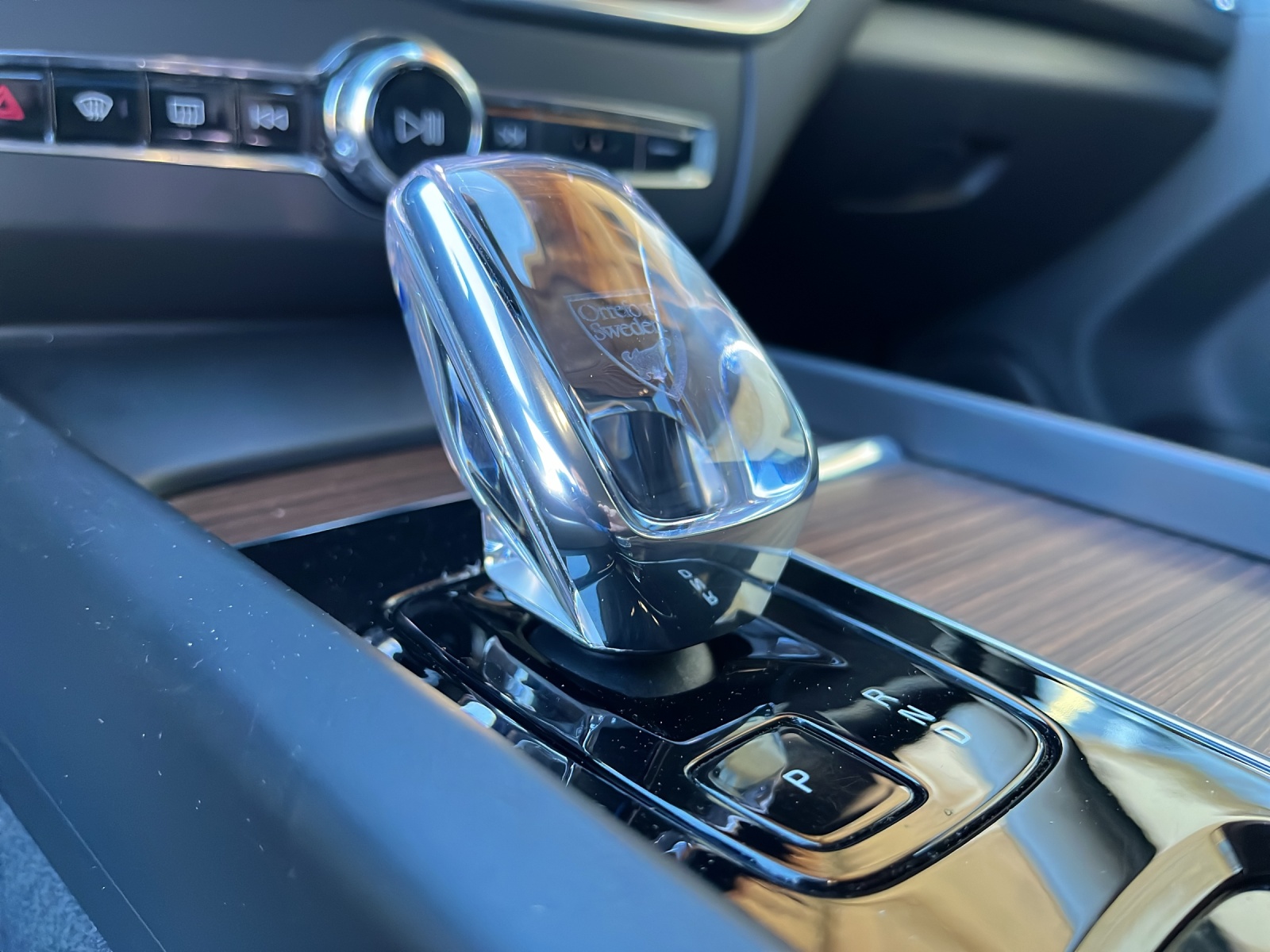 VOLVO XC60 B4 Diesel Mild Hybrid AWD Plus Bright Geartronic-image-15