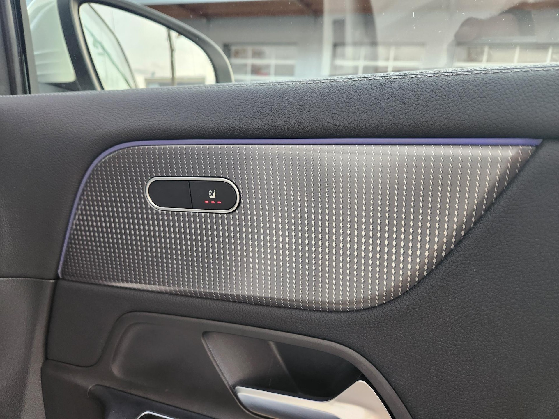 MERCEDES-BENZ EQA 250 ** BATTERIEZERTIFIKAT - KEYLESS - SITZHEIZUNG - SPURASSISTENT - KAMERA - GARANTIE BIS 7.2029 **-image-11