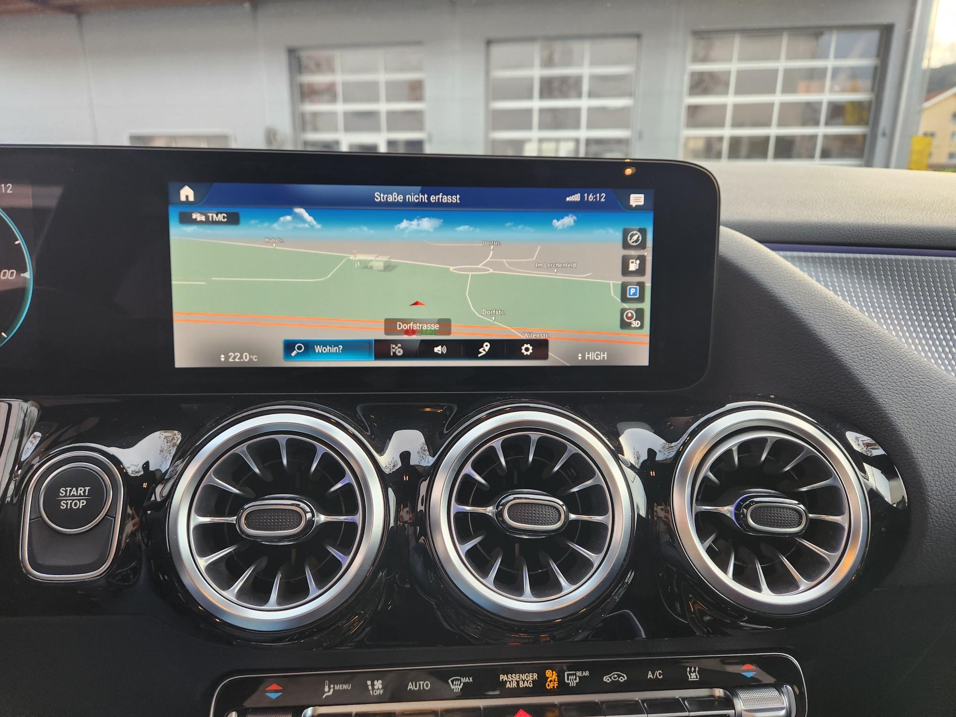MERCEDES-BENZ EQA 250 ** BATTERIEZERTIFIKAT - KEYLESS - SITZHEIZUNG - SPURASSISTENT - KAMERA - GARANTIE BIS 7.2029 **-image-17