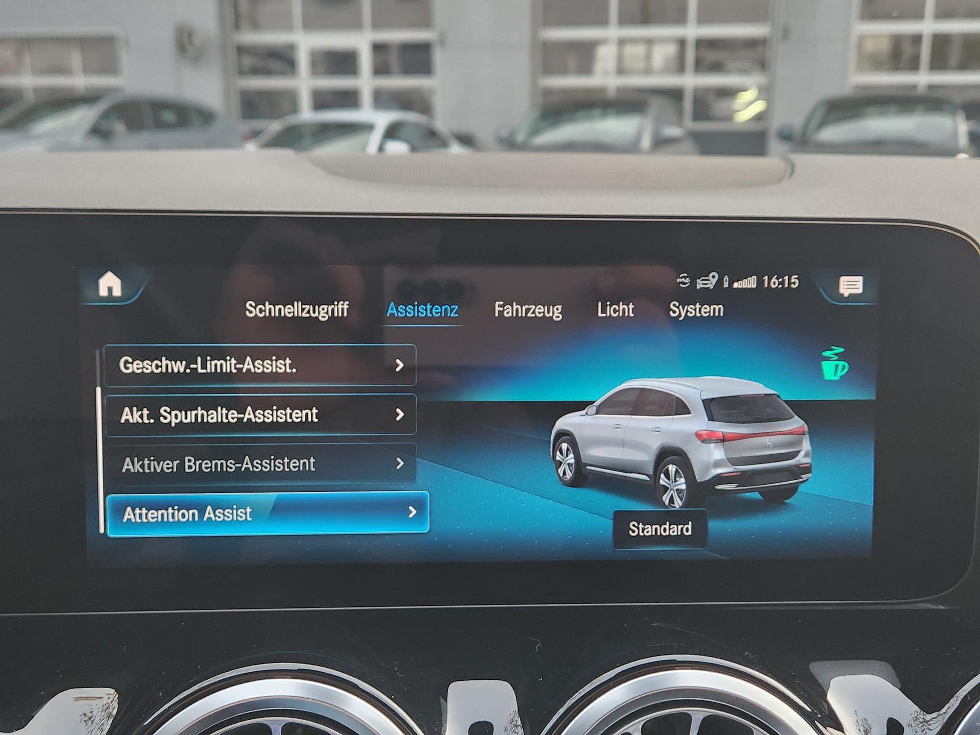 MERCEDES-BENZ EQA 250 ** BATTERIEZERTIFIKAT - KEYLESS - SITZHEIZUNG - SPURASSISTENT - KAMERA - GARANTIE BIS 7.2029 **-image-15