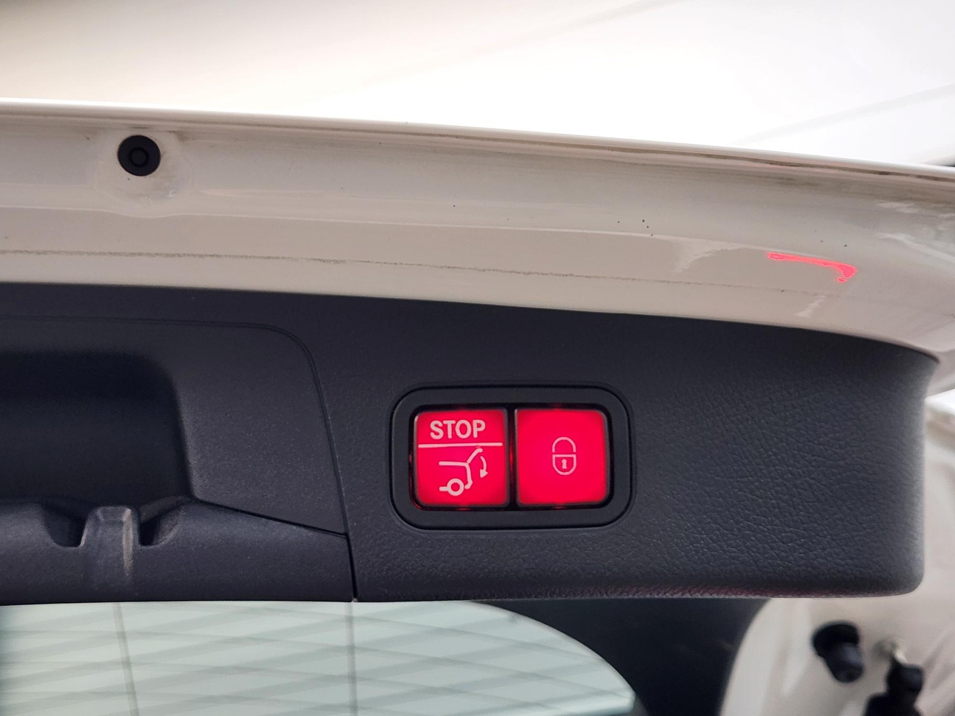 MERCEDES-BENZ EQA 250 ** BATTERIEZERTIFIKAT - KEYLESS - SITZHEIZUNG - SPURASSISTENT - KAMERA - GARANTIE BIS 7.2029 **-image-25