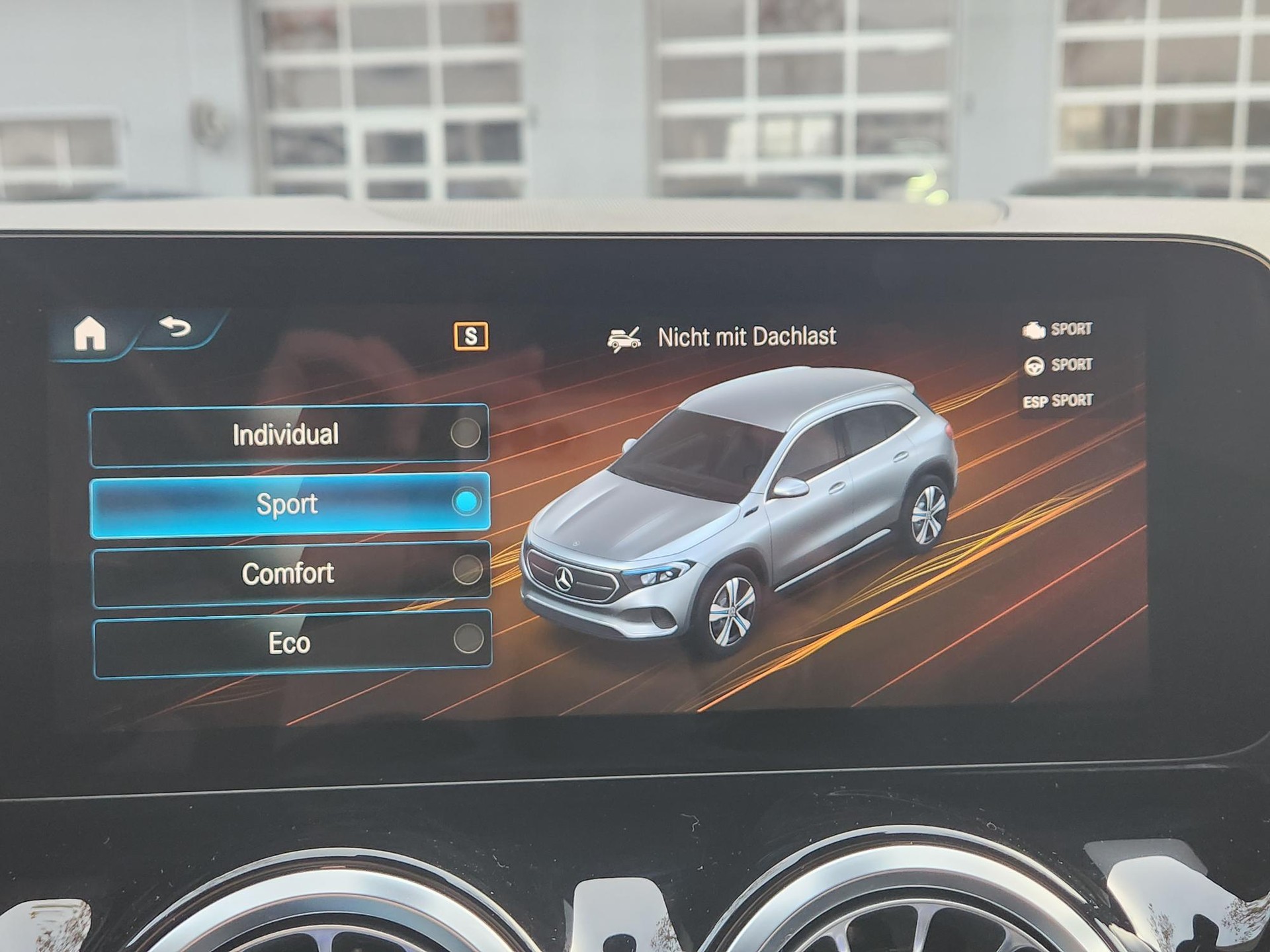 MERCEDES-BENZ EQA 250 ** BATTERIEZERTIFIKAT - KEYLESS - SITZHEIZUNG - SPURASSISTENT - KAMERA - GARANTIE BIS 7.2029 **-image-16