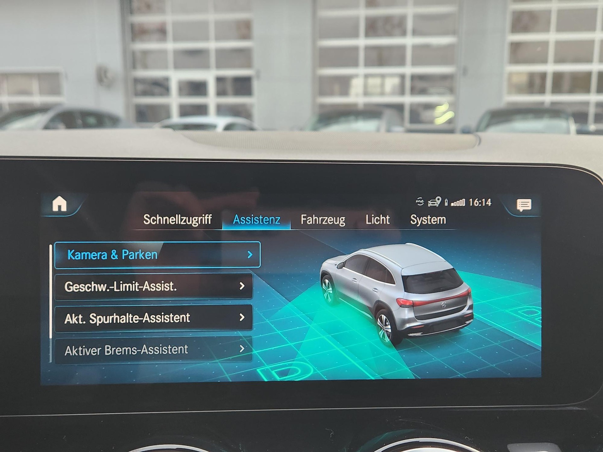 MERCEDES-BENZ EQA 250 ** BATTERIEZERTIFIKAT - KEYLESS - SITZHEIZUNG - SPURASSISTENT - KAMERA - GARANTIE BIS 7.2029 **-image-13