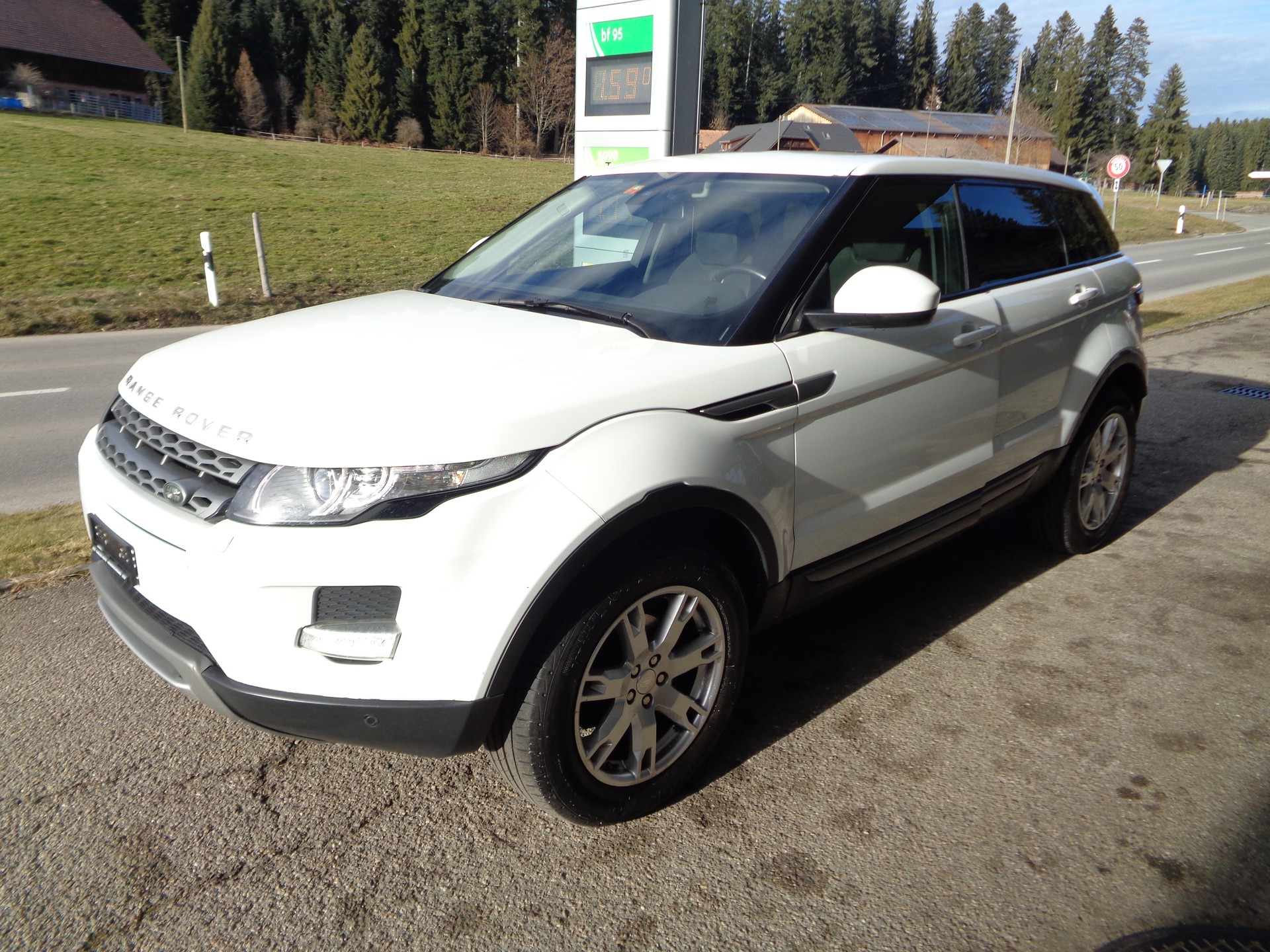 LAND ROVER RANGE ROVER EVOQUE-image-1