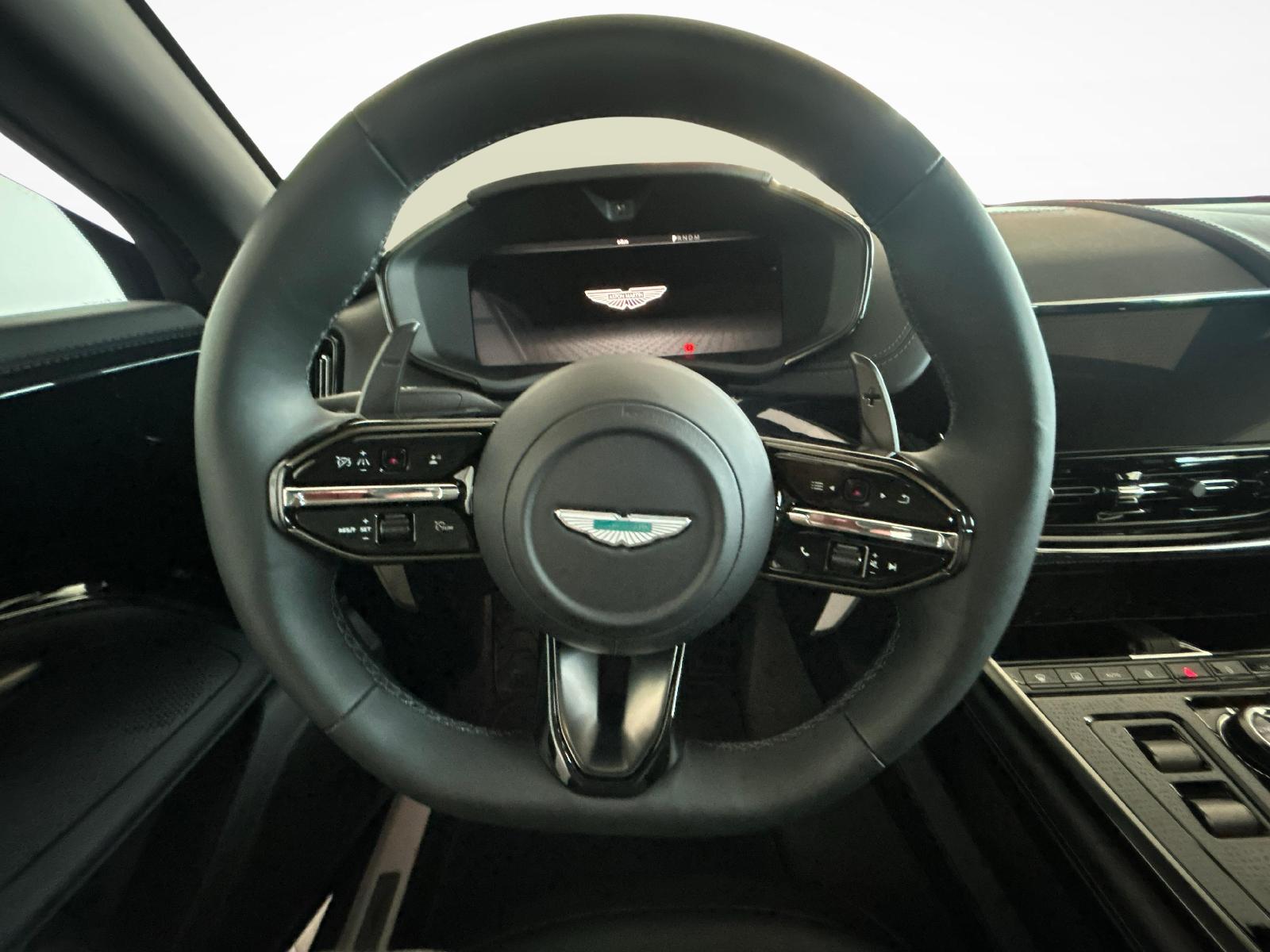 ASTON MARTIN DBX 707 4.0 V8 Bi-Turbo-image-13