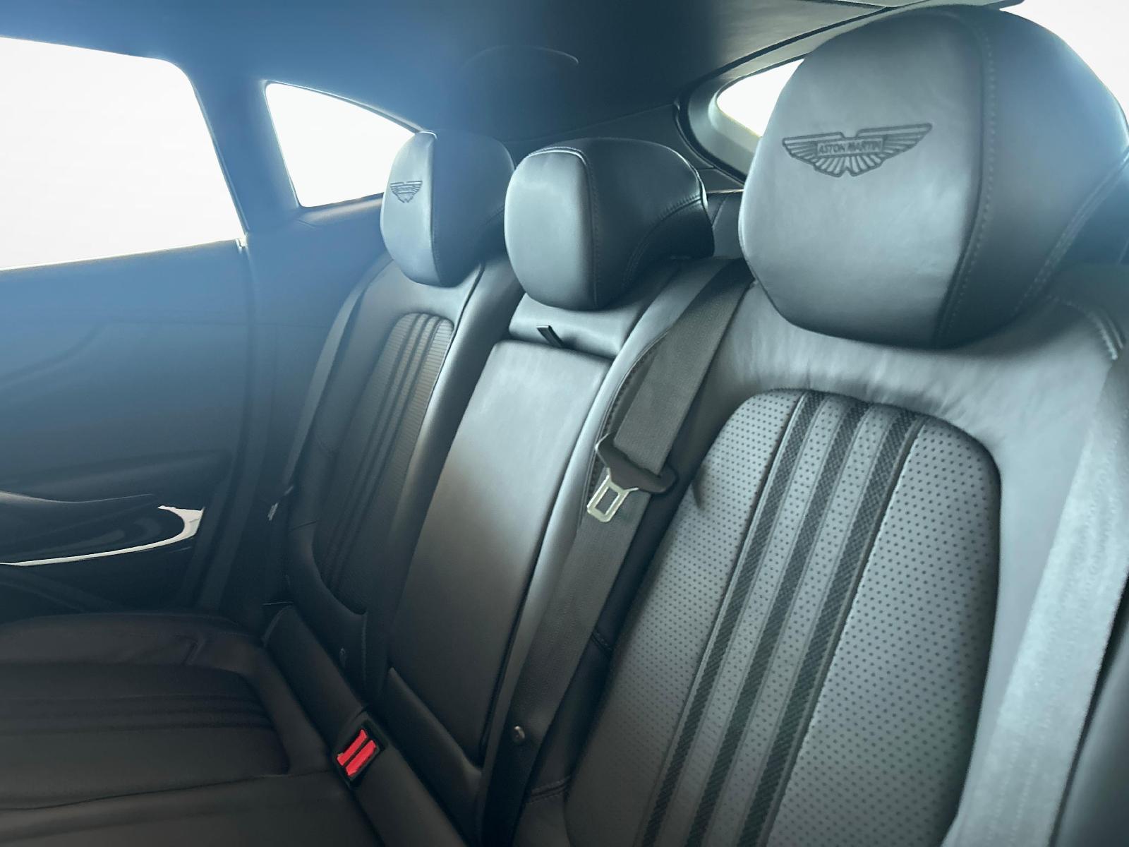 ASTON MARTIN DBX 707 4.0 V8 Bi-Turbo-image-8