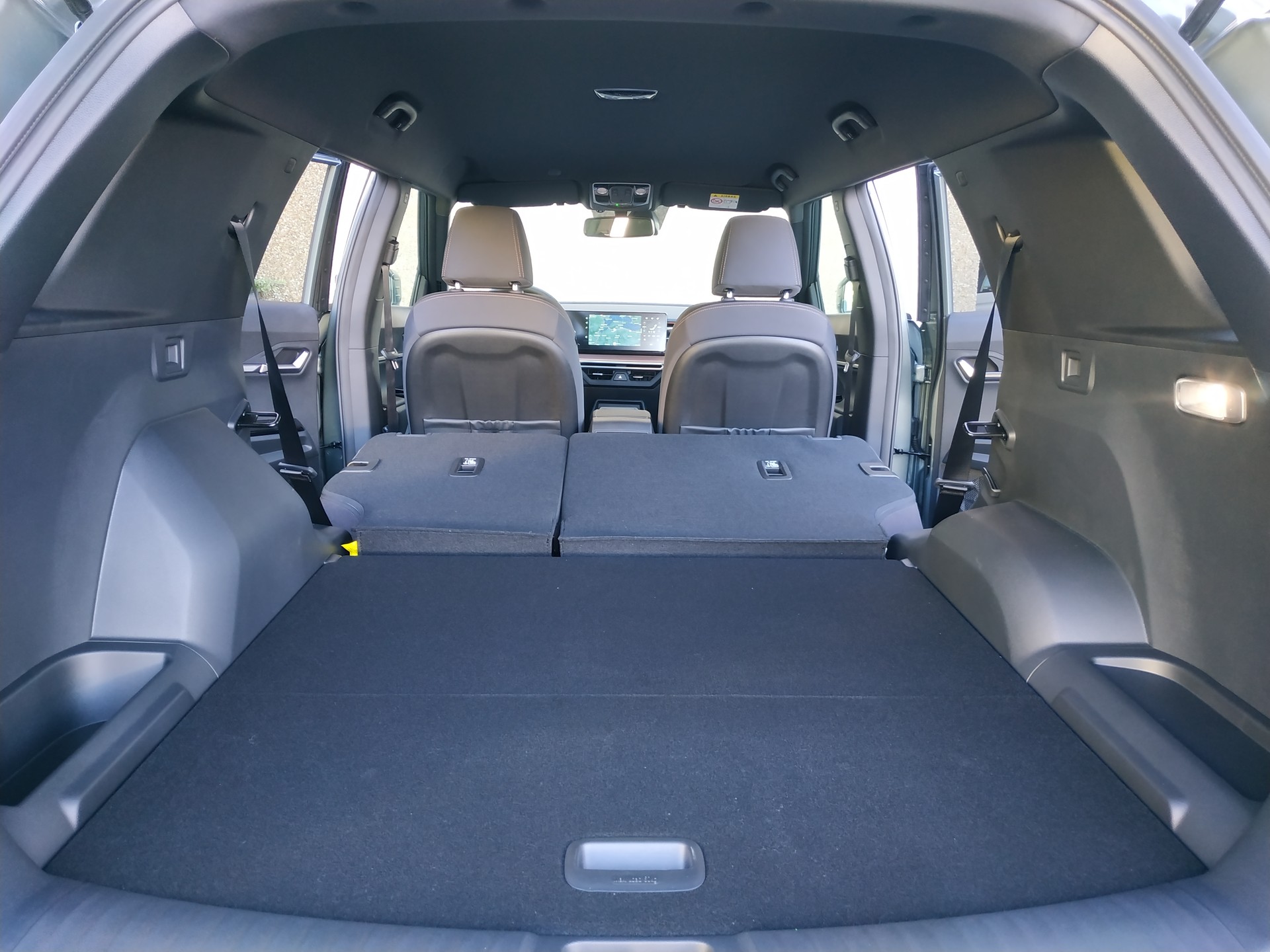 KGM-SsangYong Torres 1.5 TGDI Hybrid Platinum Automat-image-19